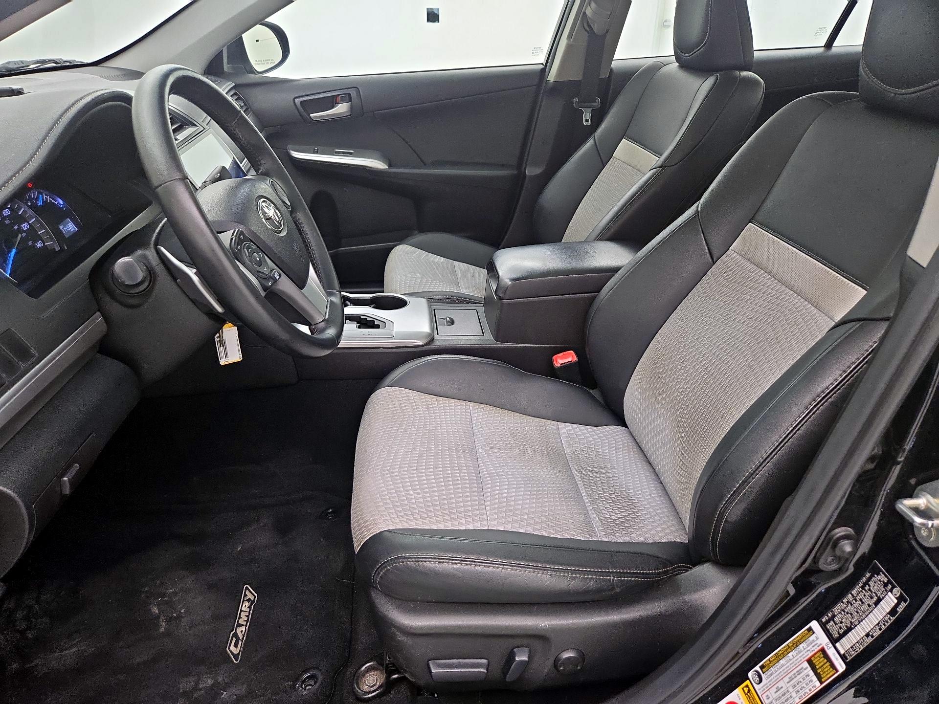 Thumbnail: 2014 Toyota Camry - 11