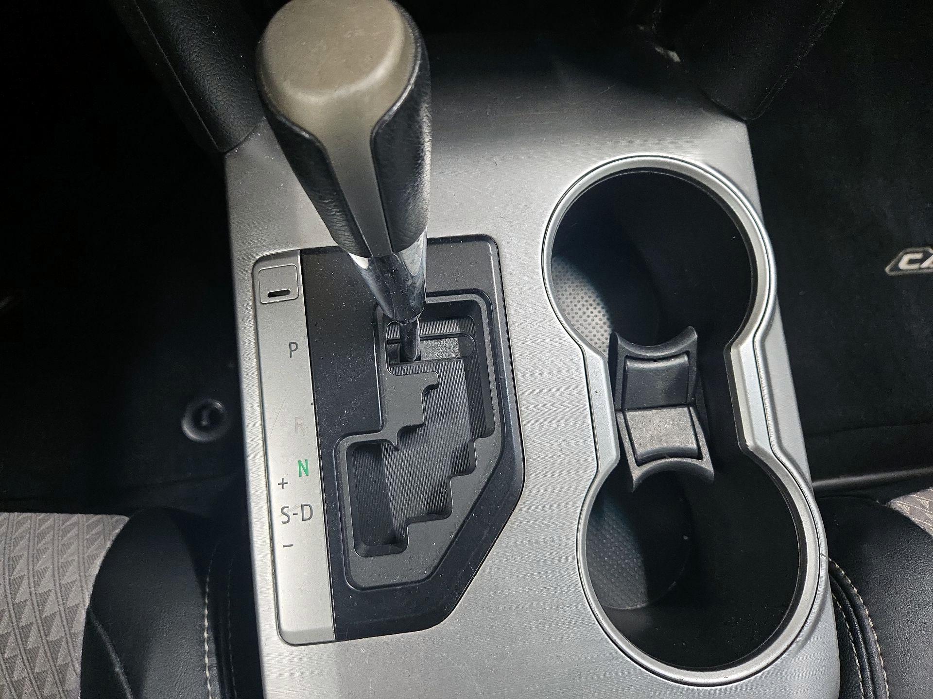 Thumbnail: 2014 Toyota Camry - 16