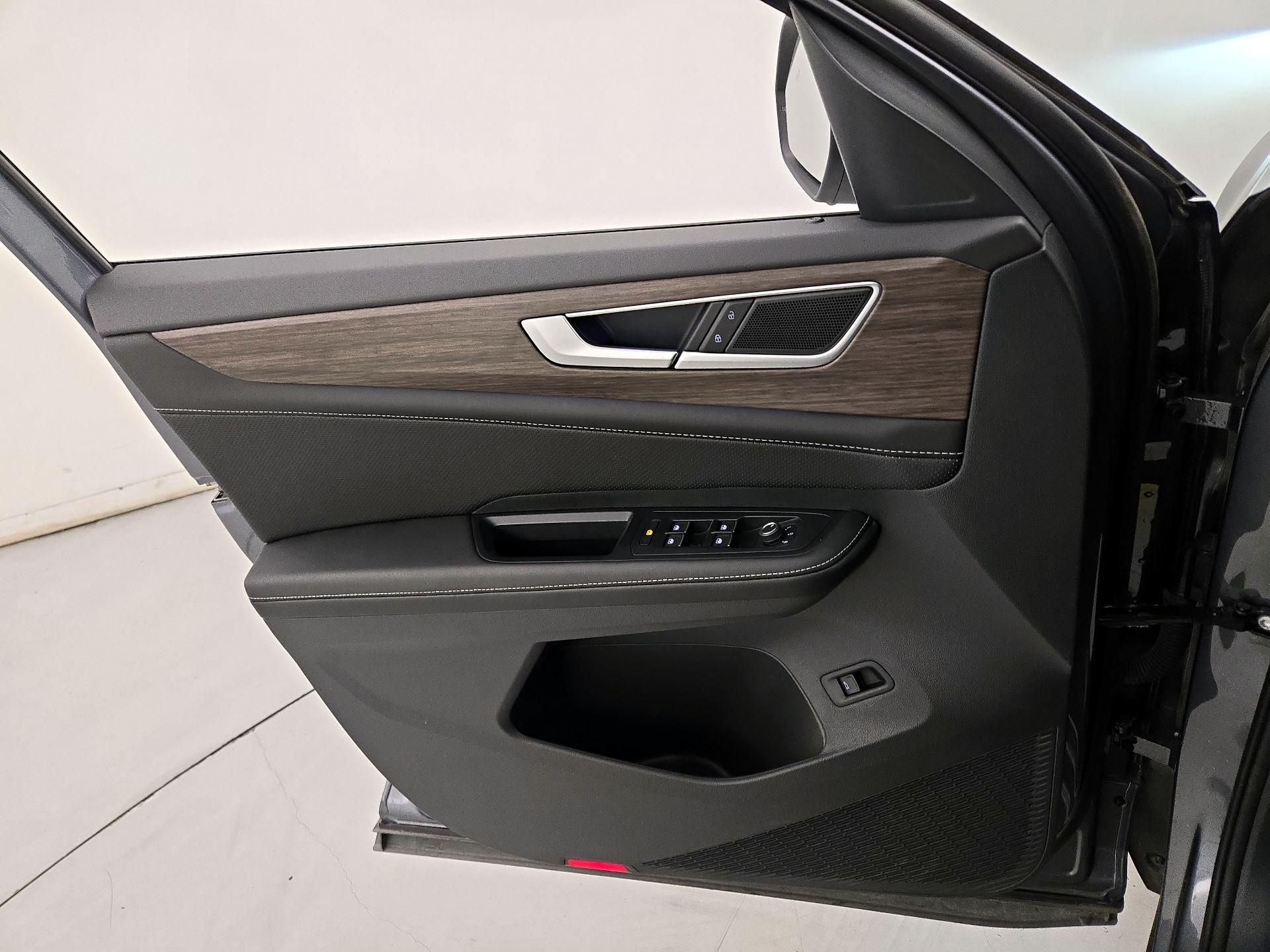 Thumbnail: 2024 Volkswagen Atlas - 12