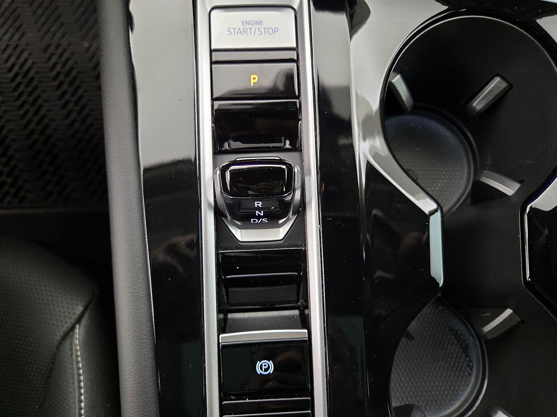 Thumbnail: 2024 Volkswagen Atlas - 18