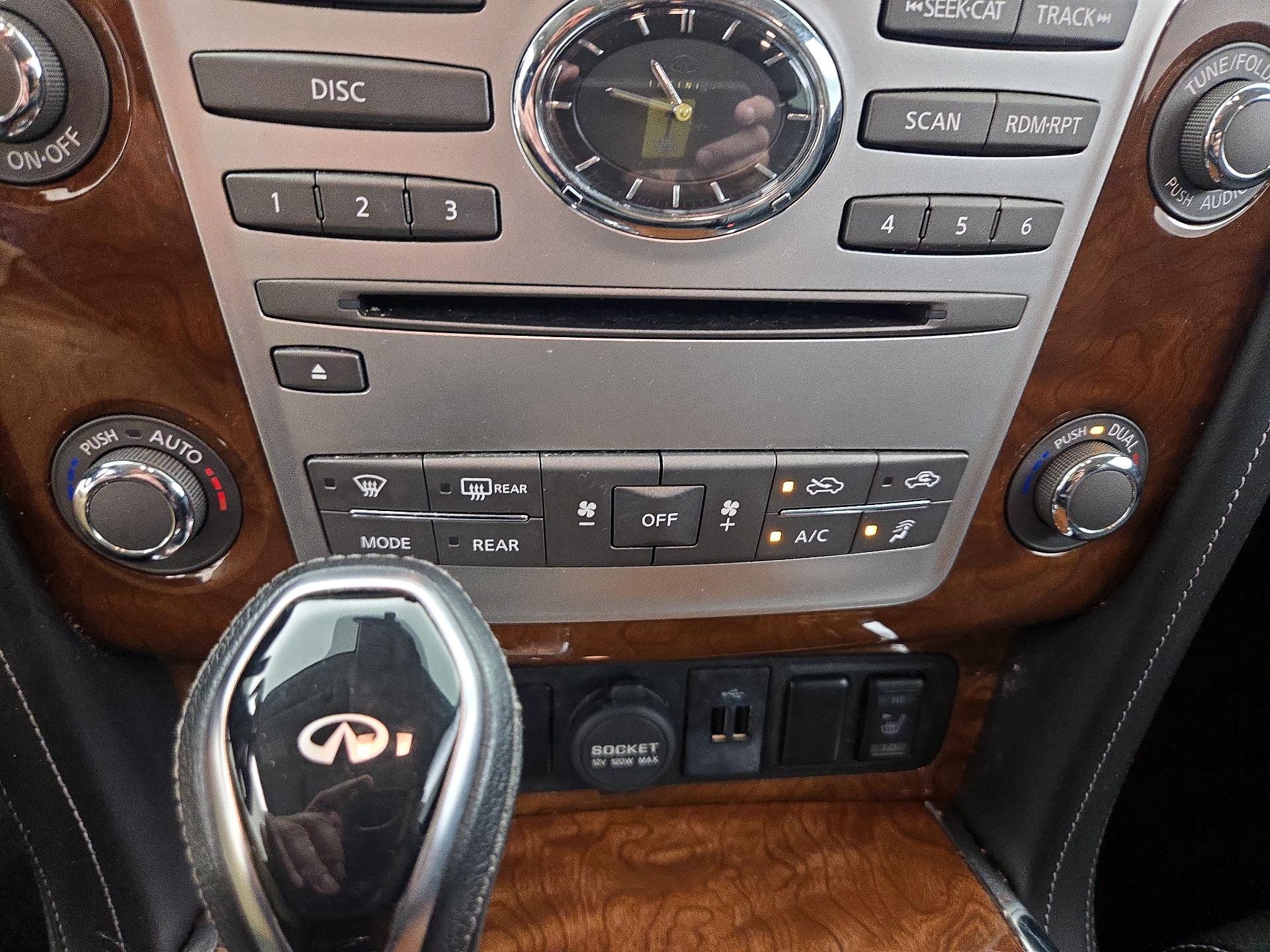 Thumbnail: 2018 INFINITI QX80 - 17