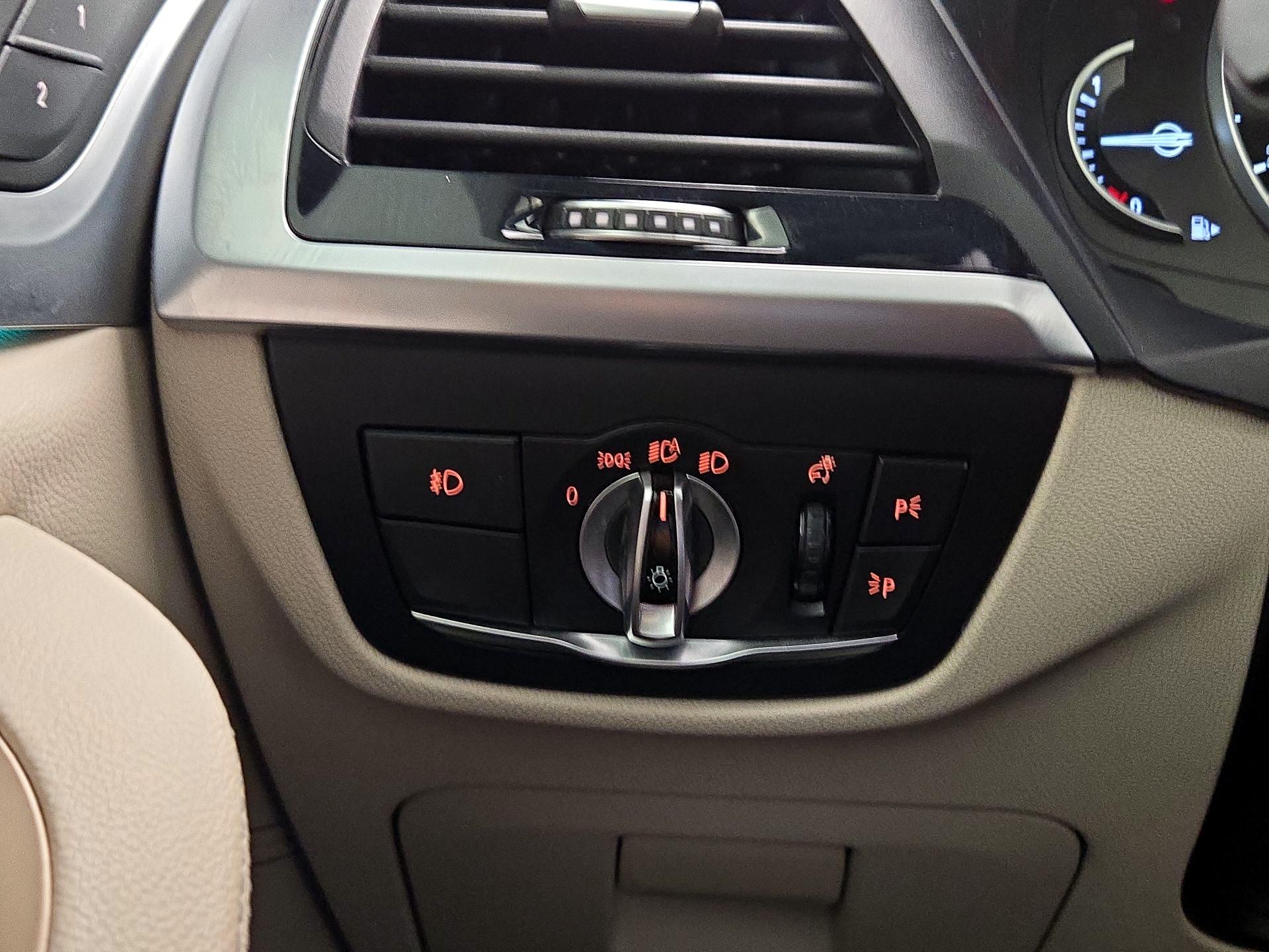 Thumbnail: 2019 BMW X3 - 13