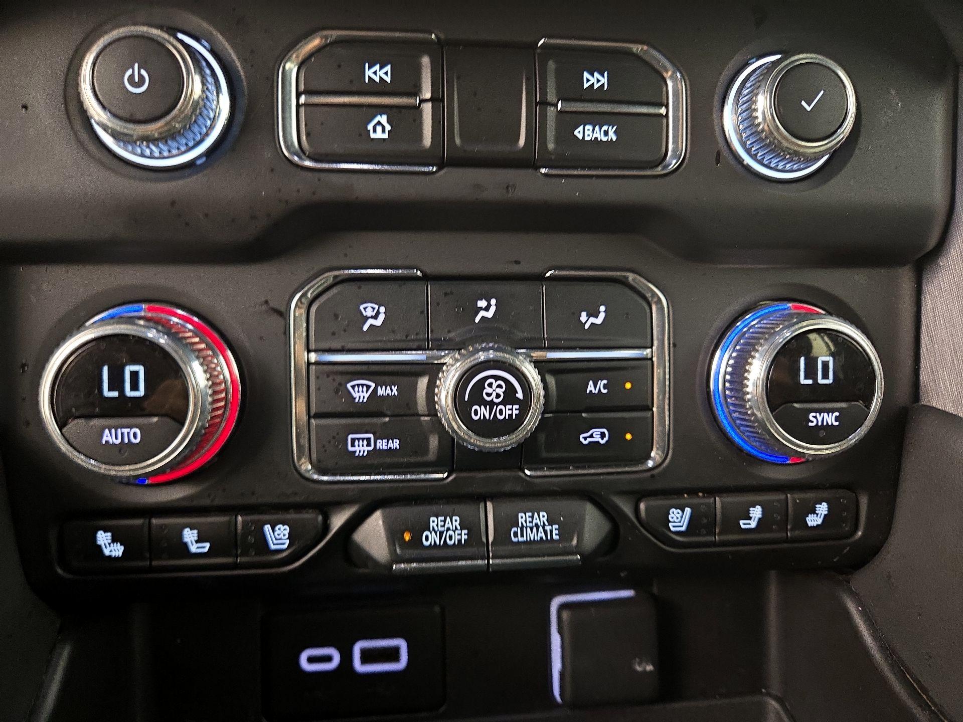 Thumbnail: 2024 GMC Yukon XL - 17