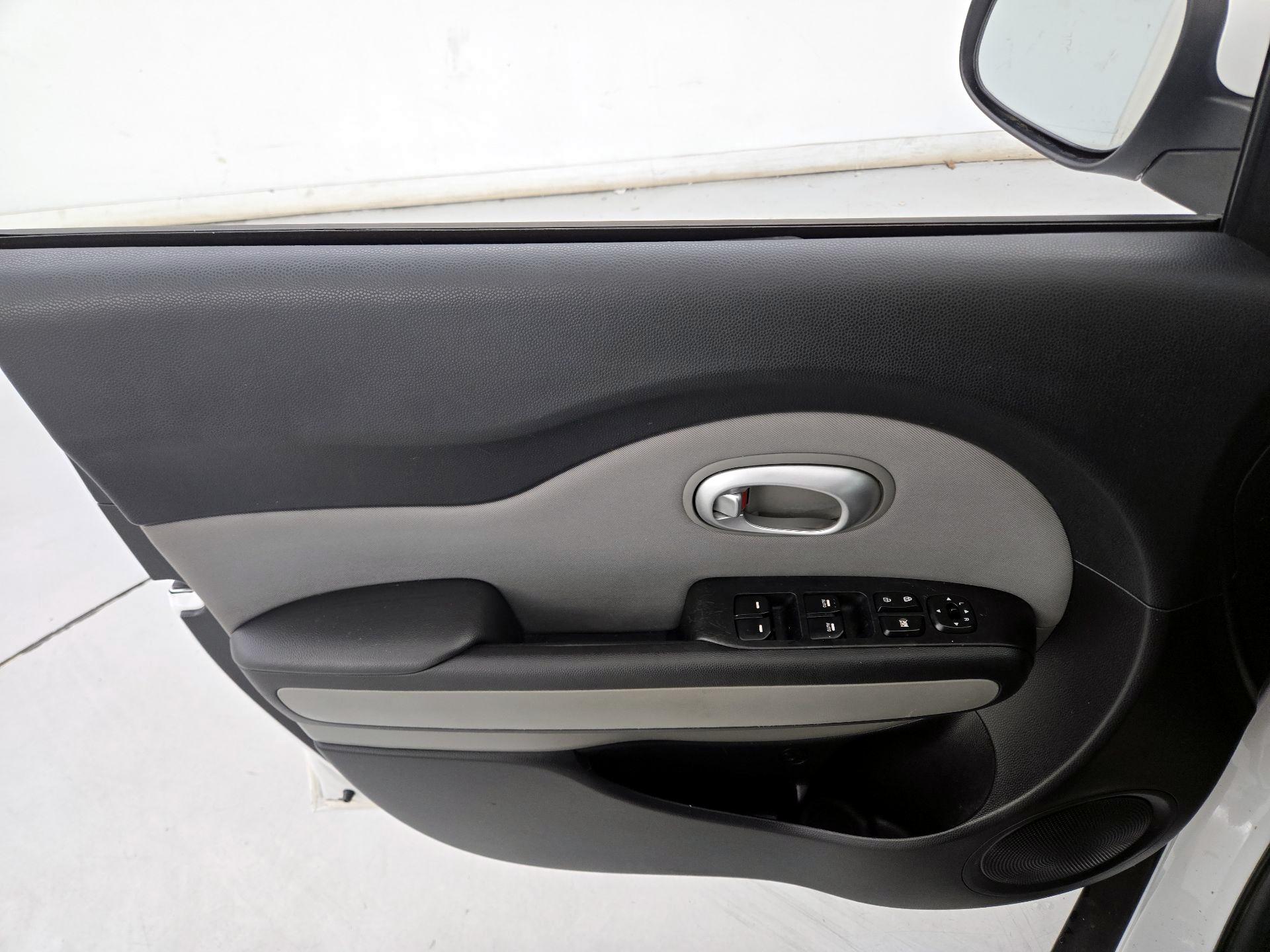 Thumbnail: 2014 Kia Soul - 12