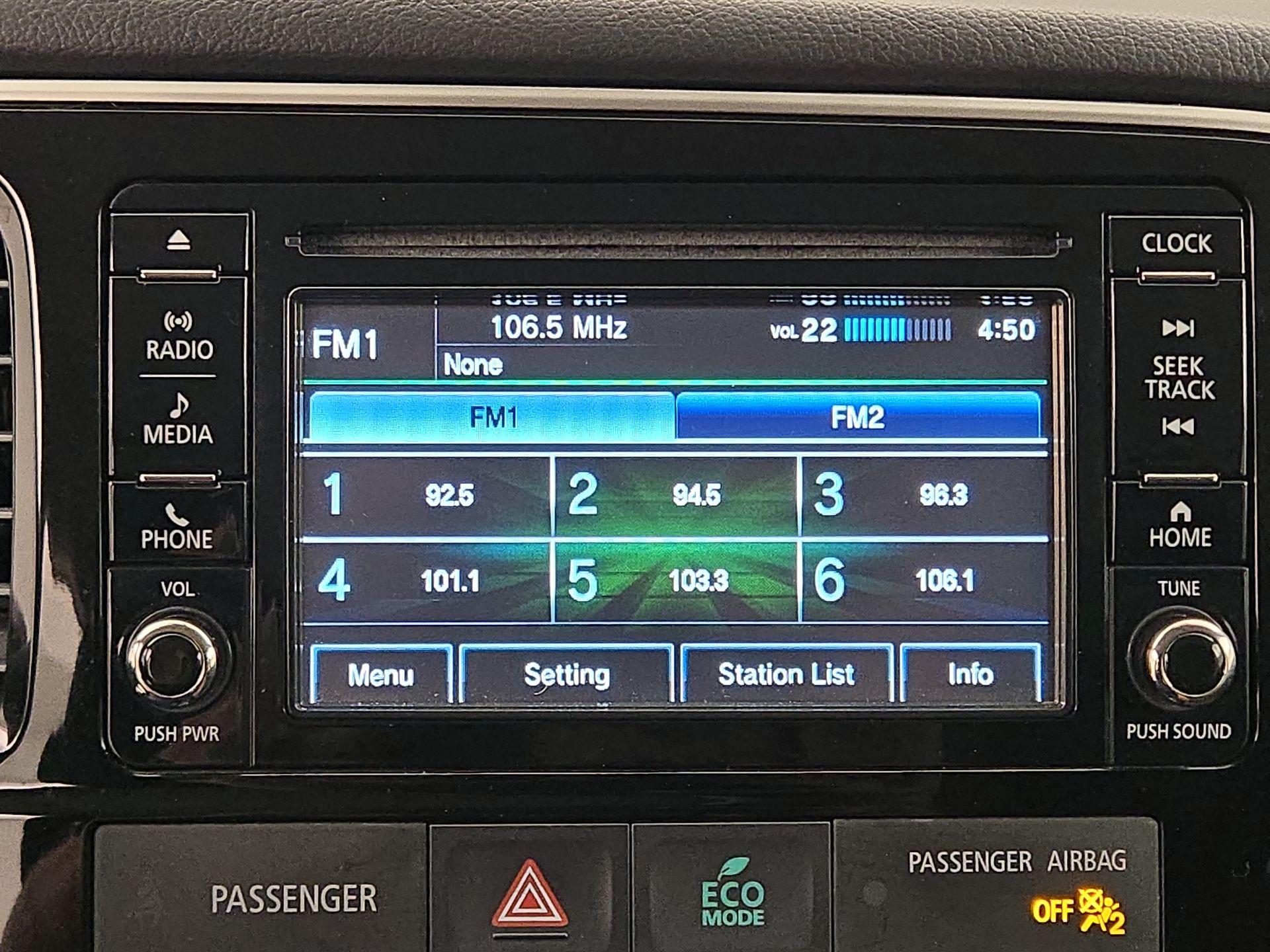 Thumbnail: 2016 Mitsubishi Outlander - 15