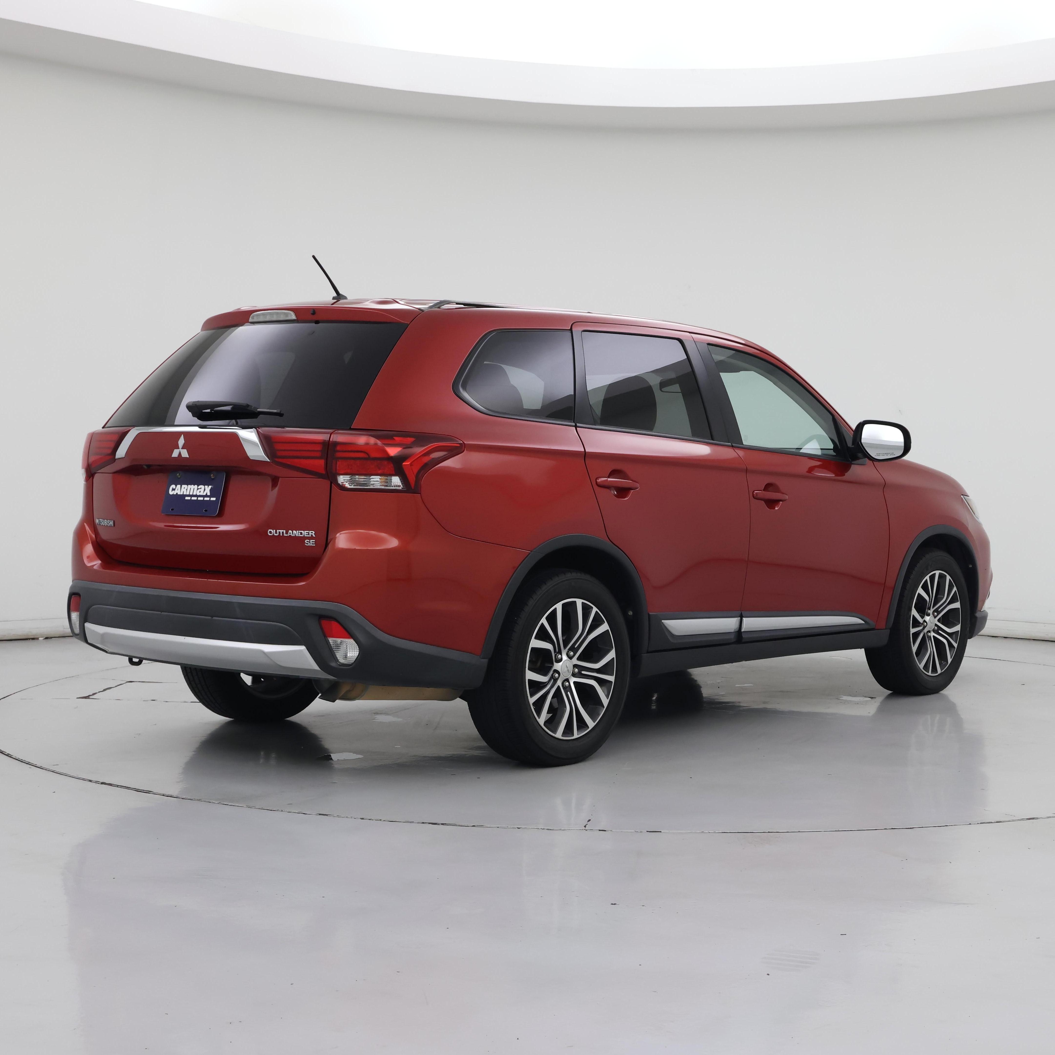 Thumbnail: 2016 Mitsubishi Outlander - 8