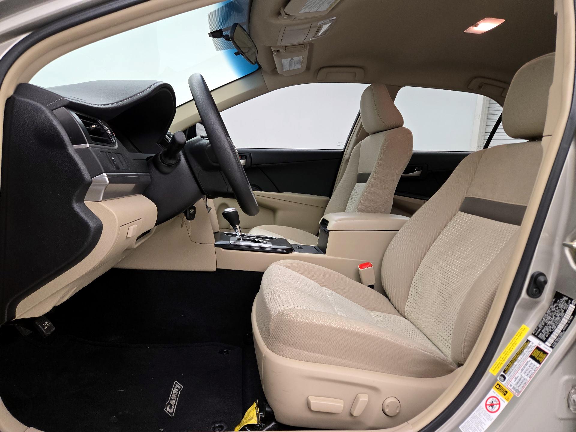 Thumbnail: 2014 Toyota Camry - 11