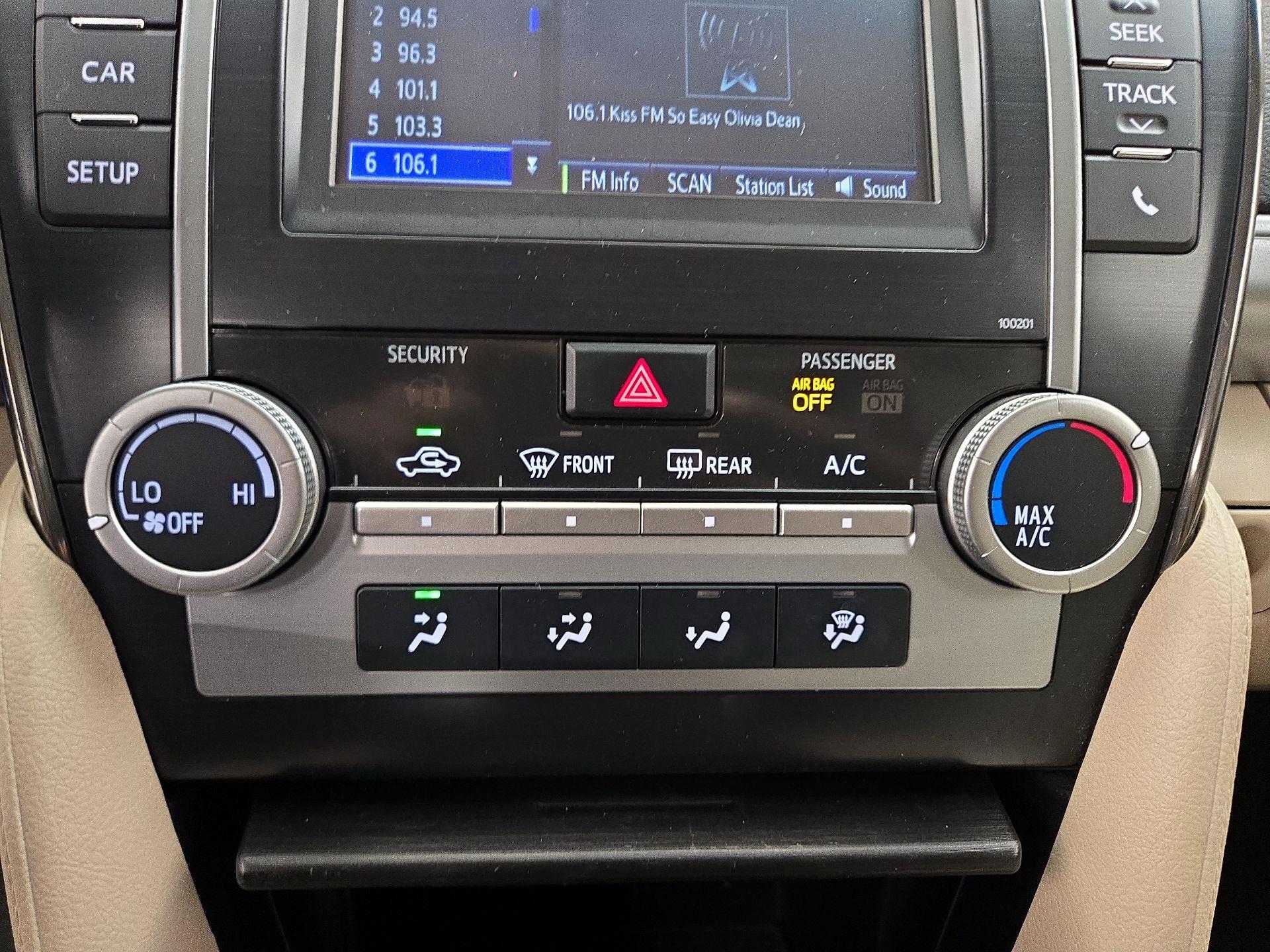 Thumbnail: 2014 Toyota Camry - 16