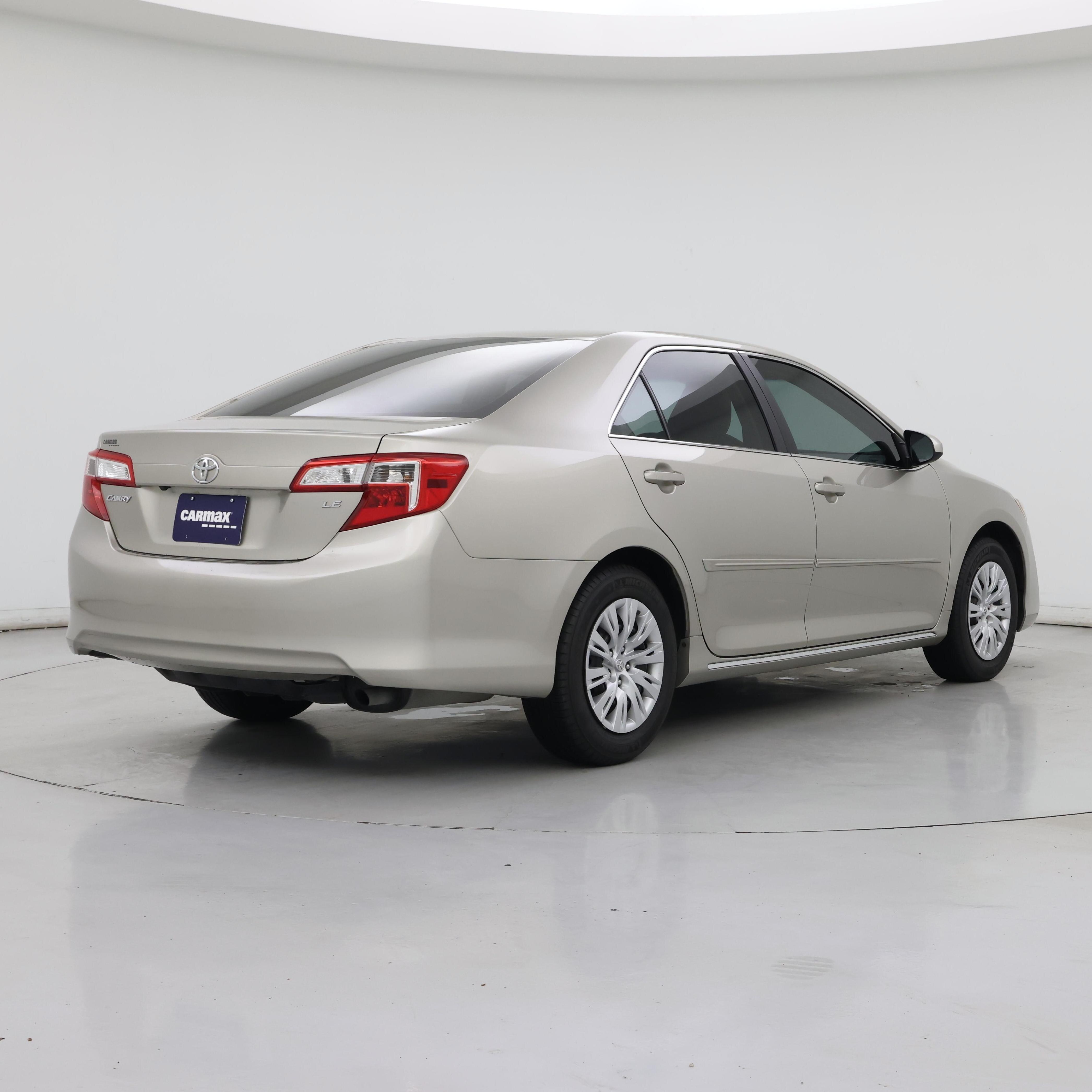 Thumbnail: 2014 Toyota Camry - 8