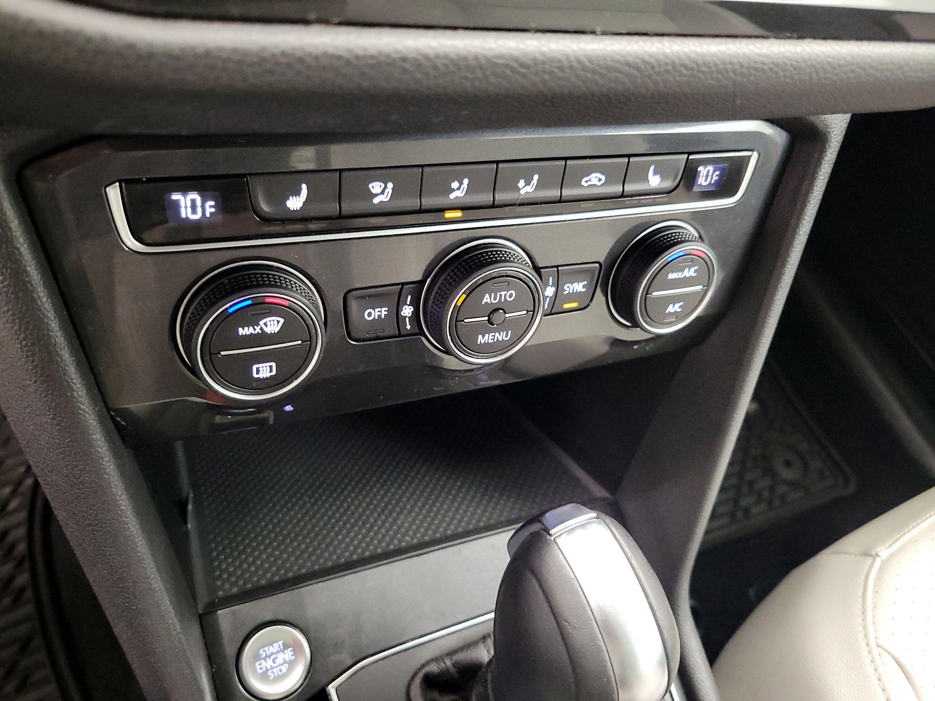 Thumbnail: 2019 Volkswagen Tiguan - 16