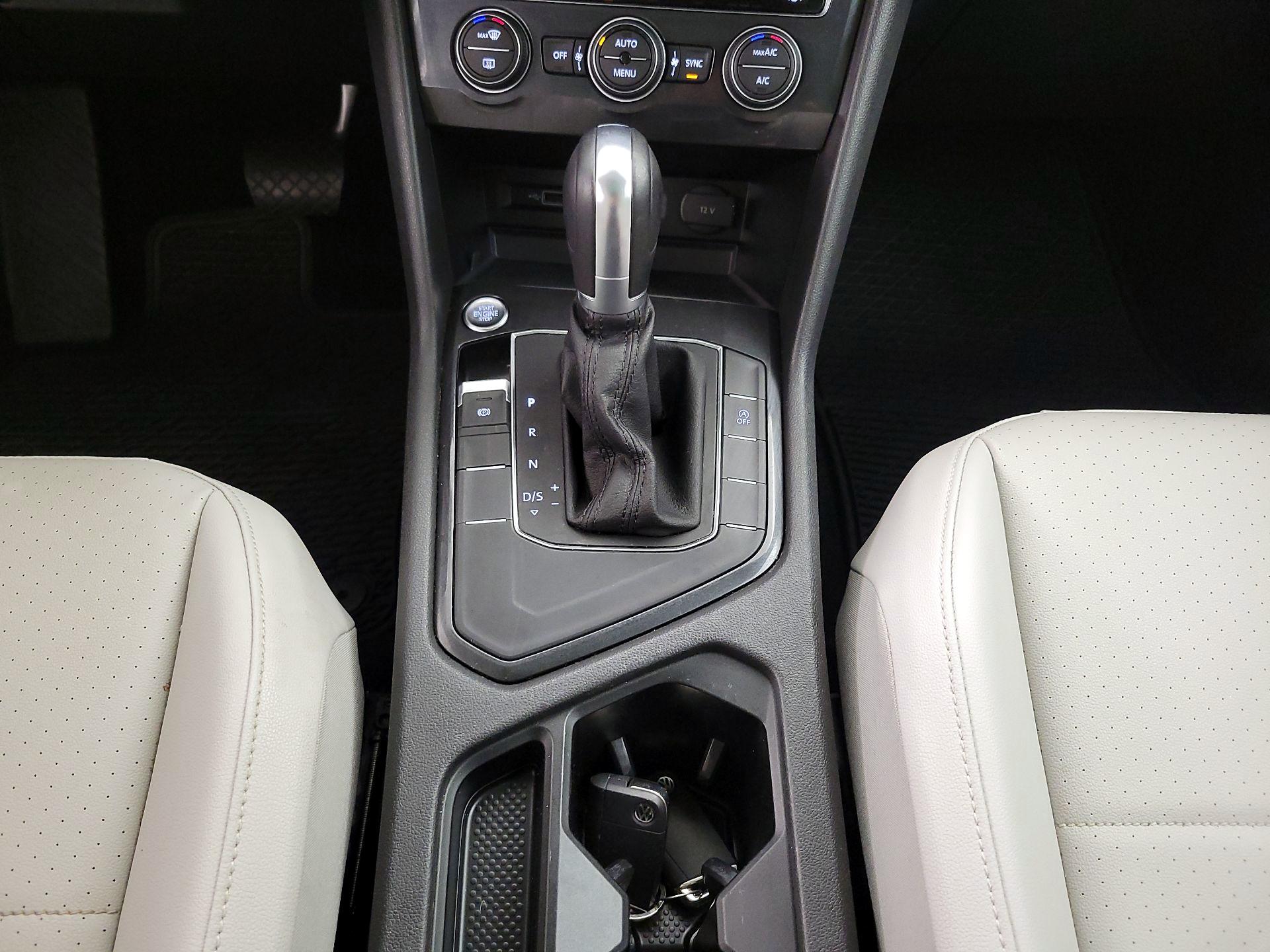 Thumbnail: 2019 Volkswagen Tiguan - 17