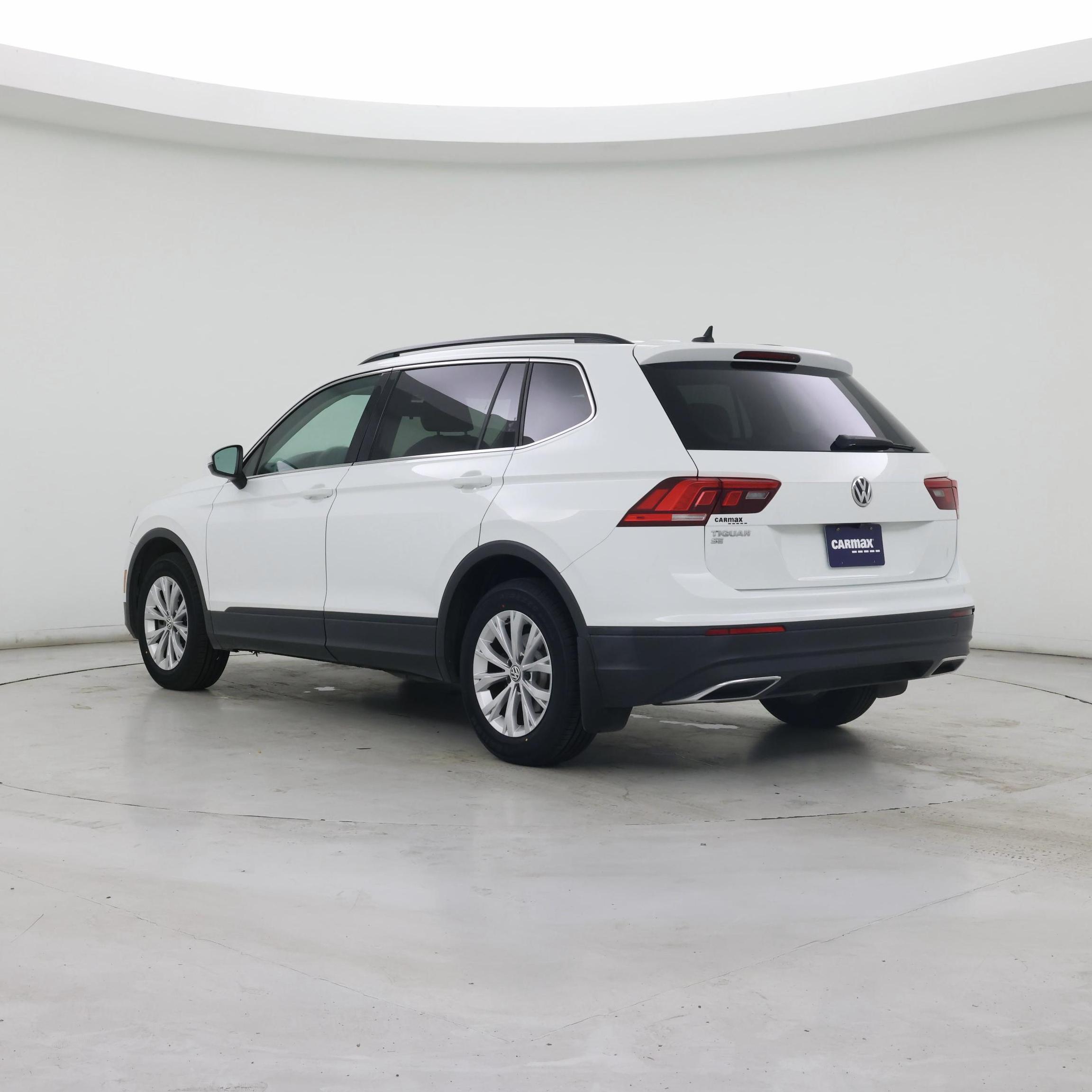 Thumbnail: 2019 Volkswagen Tiguan - 2