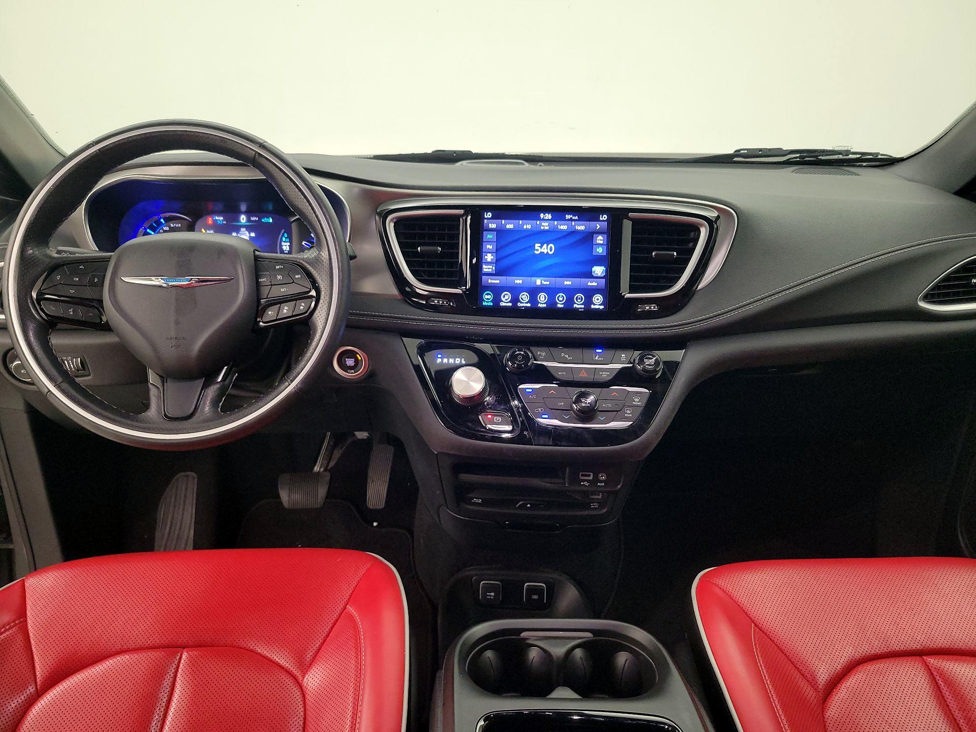 Thumbnail: 2020 Chrysler Pacifica - 9