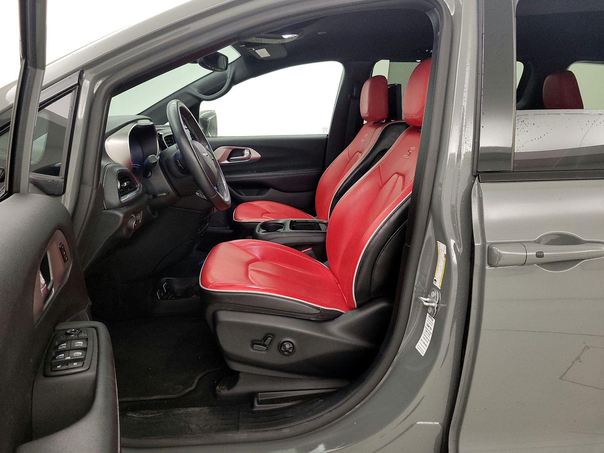 Thumbnail: 2020 Chrysler Pacifica - 11