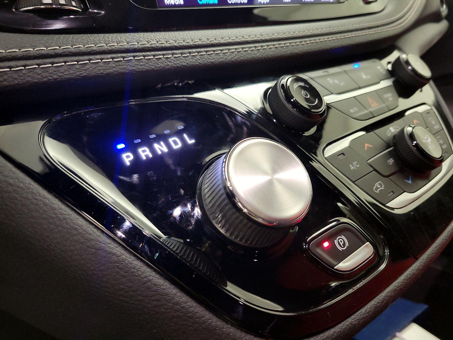 Thumbnail: 2020 Chrysler Pacifica - 17