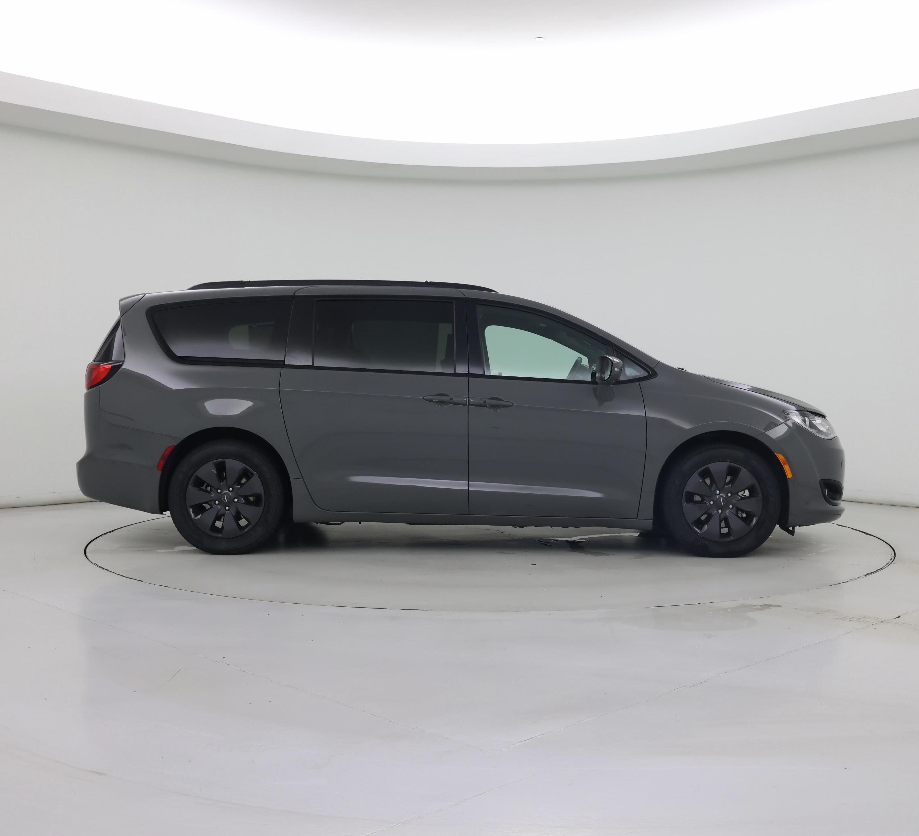 Thumbnail: 2020 Chrysler Pacifica - 7