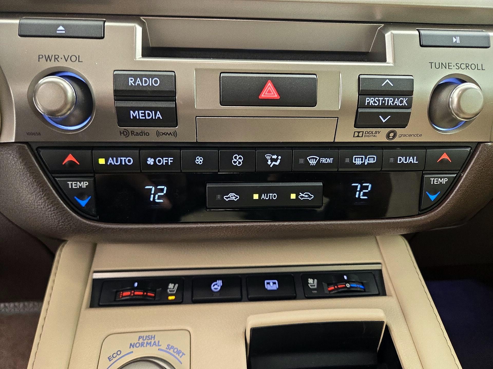 Thumbnail: 2017 Lexus ES - 17