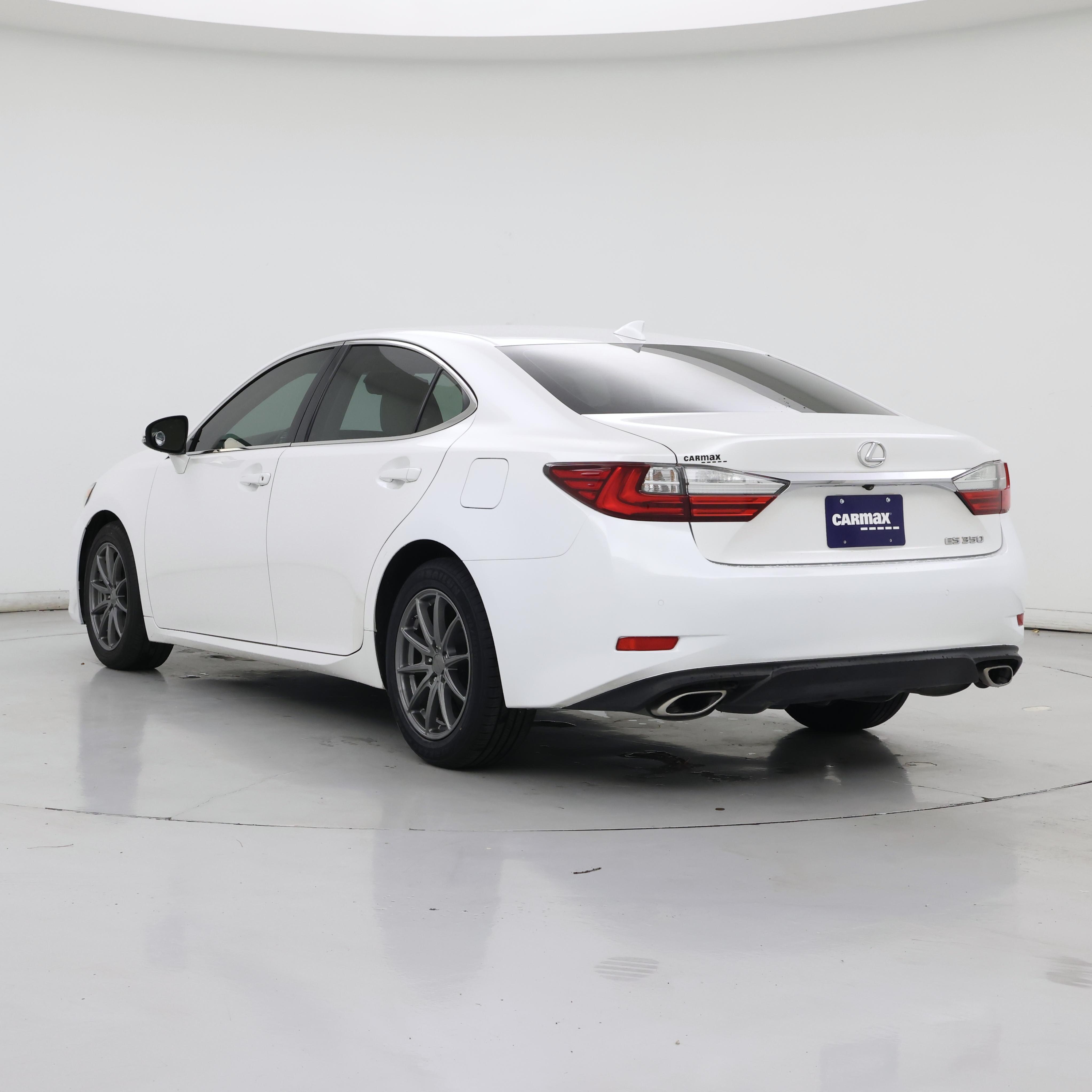 Thumbnail: 2017 Lexus ES - 2