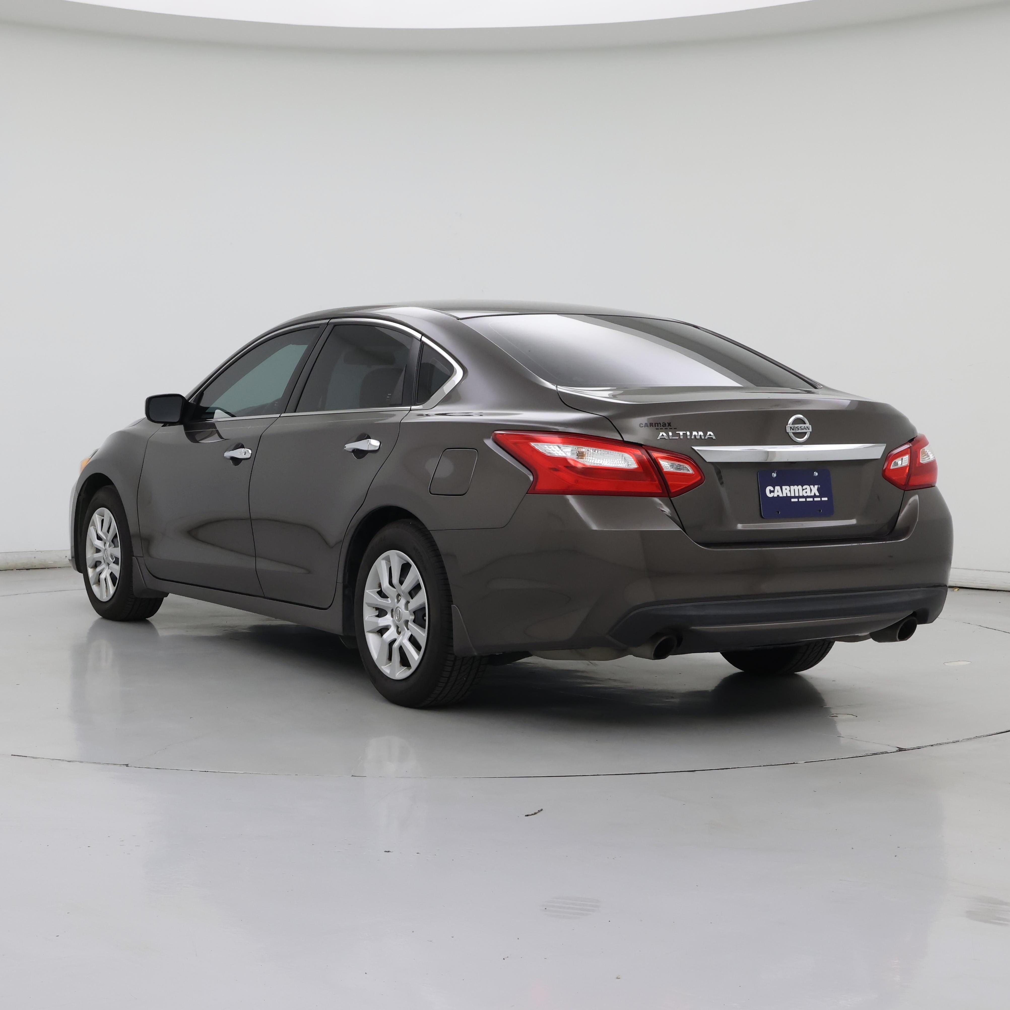 Thumbnail: 2016 Nissan Altima - 2