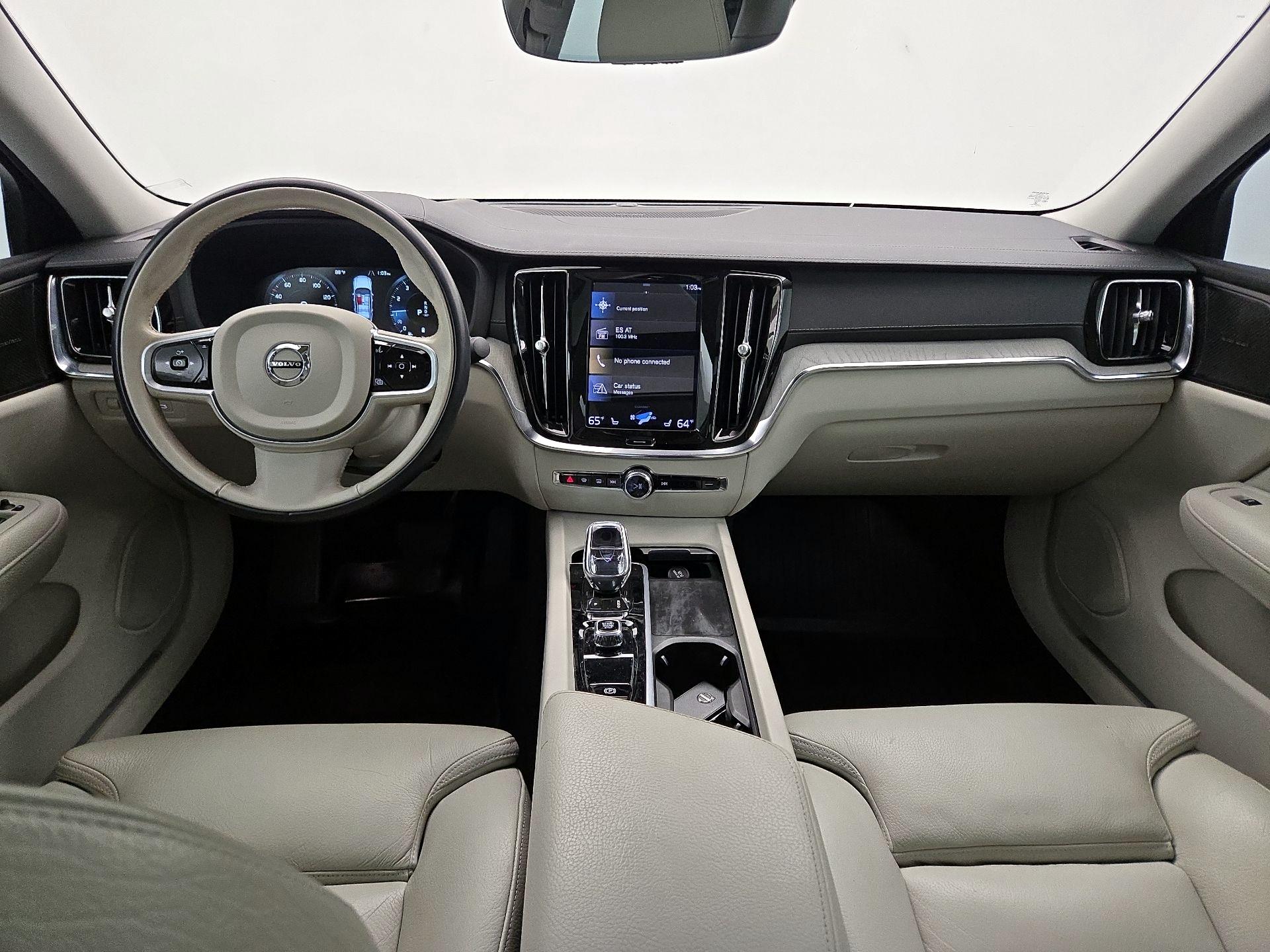 Thumbnail: 2022 Volvo S60 - 9