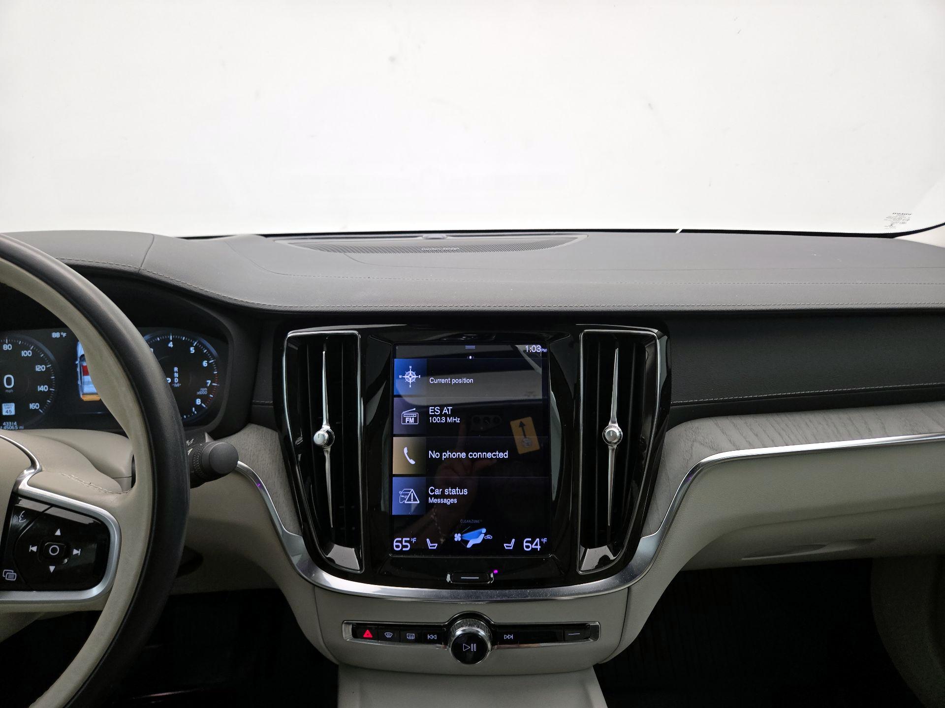 Thumbnail: 2022 Volvo S60 - 15