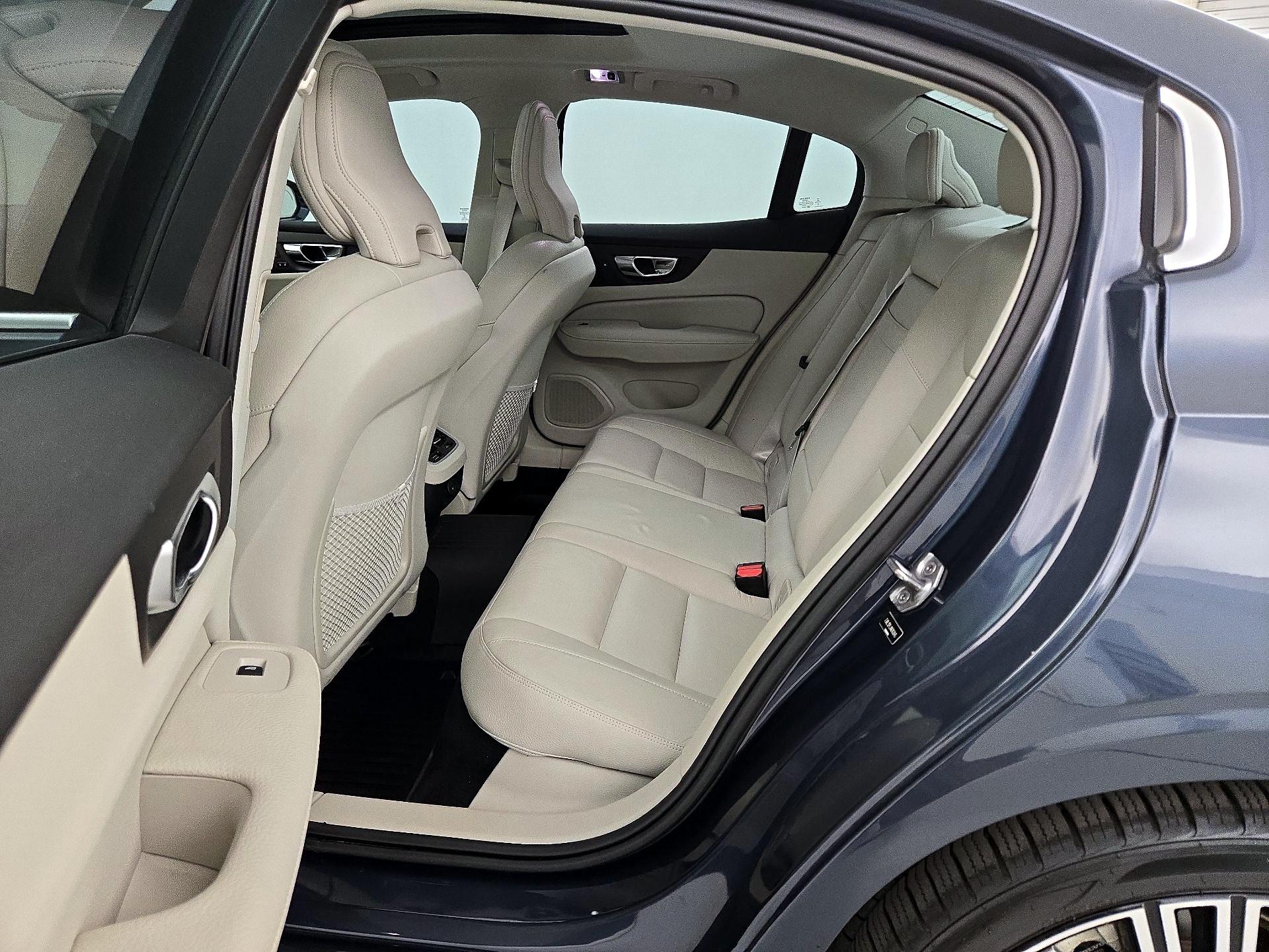 Thumbnail: 2022 Volvo S60 - 20