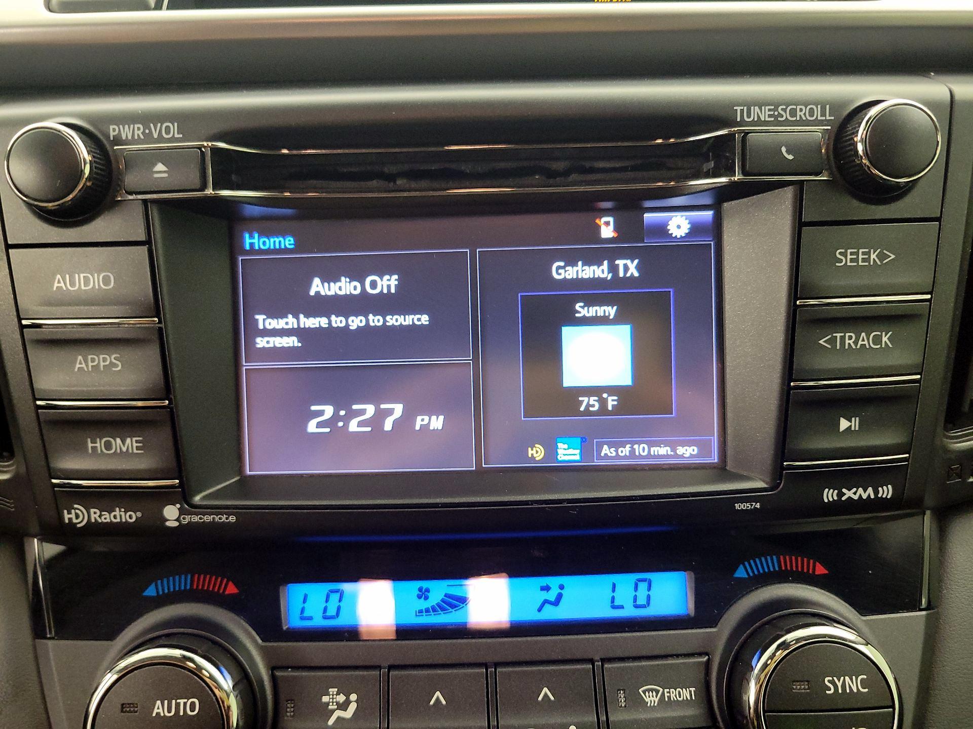 Thumbnail: 2018 Toyota RAV4 - 15