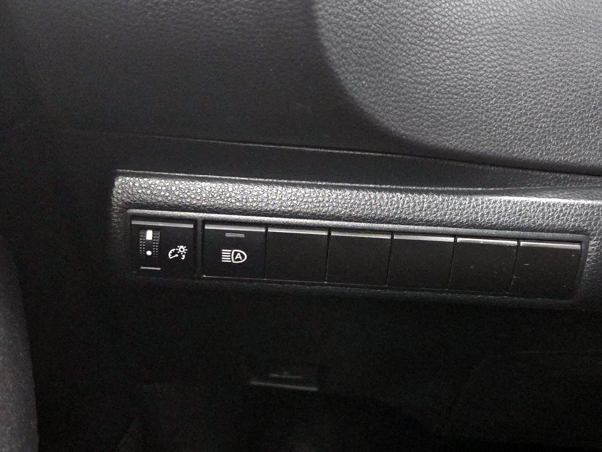 Thumbnail: 2024 Toyota Corolla - 13