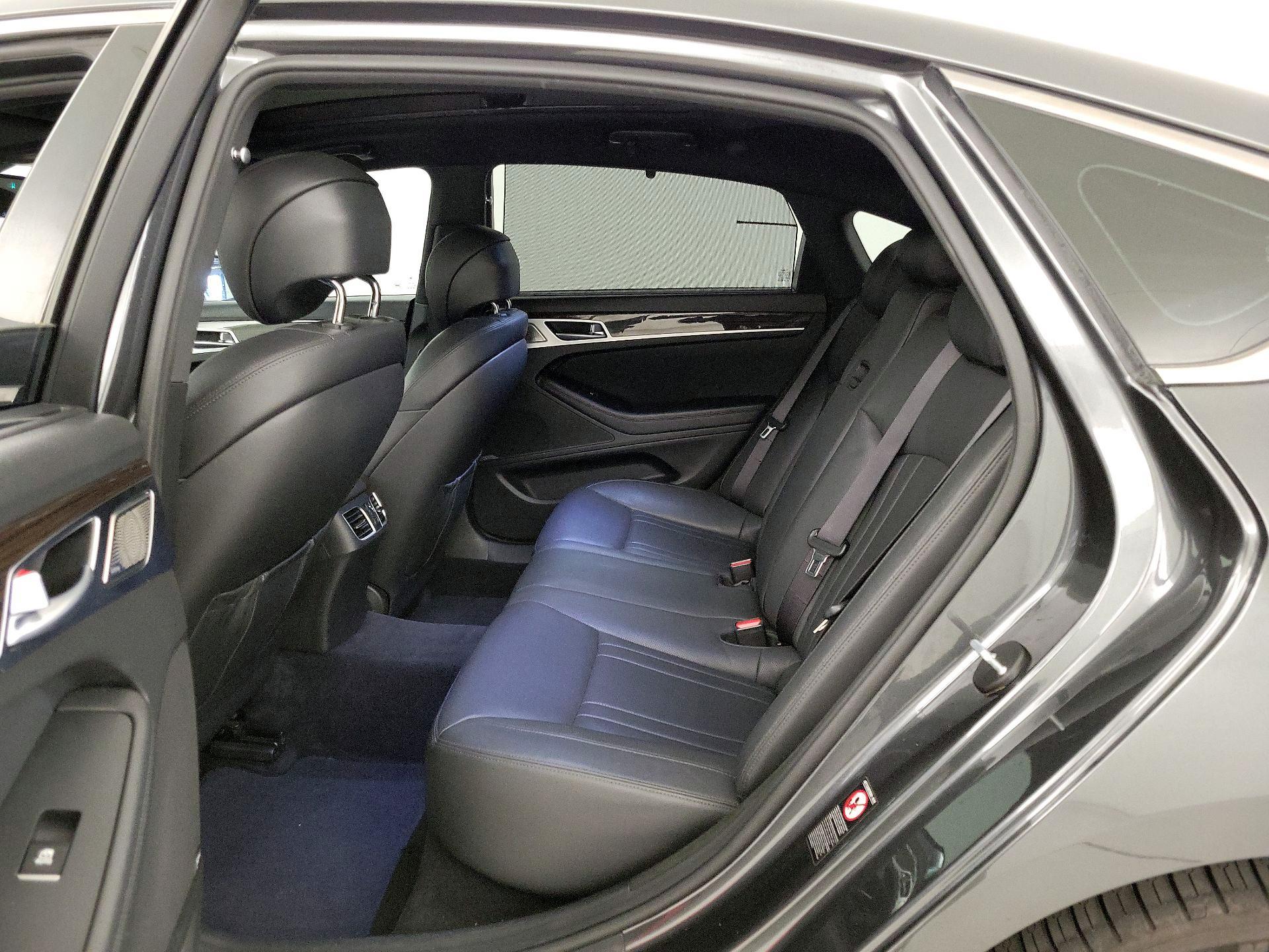 Thumbnail: 2019 Genesis G80 - 19