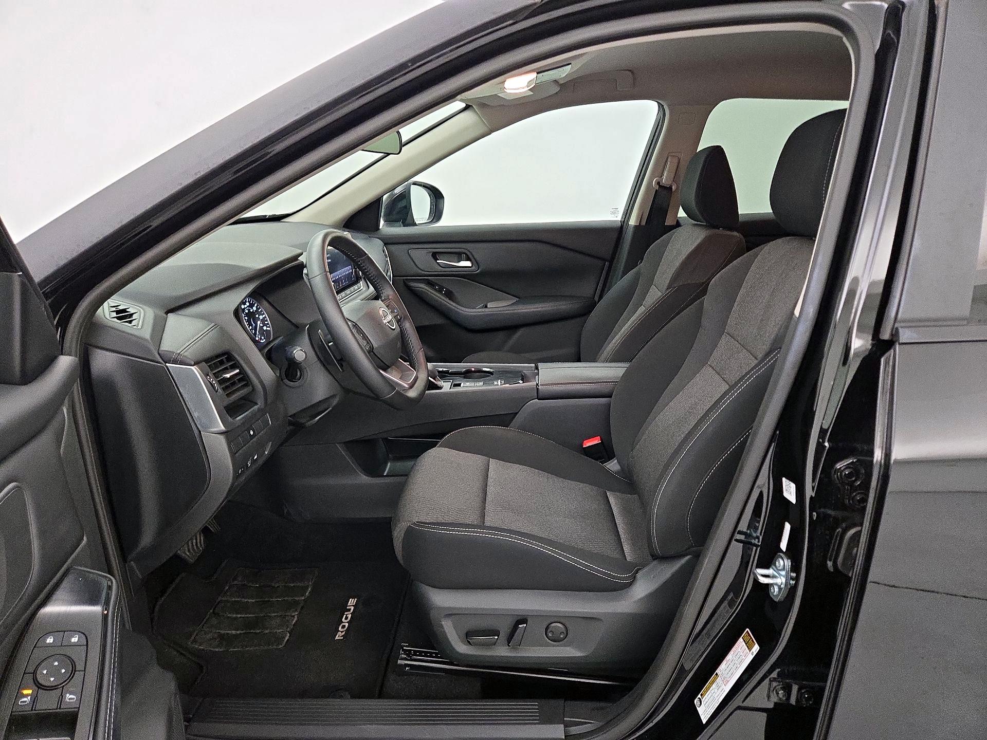 Thumbnail: 2025 Nissan Rogue - 11