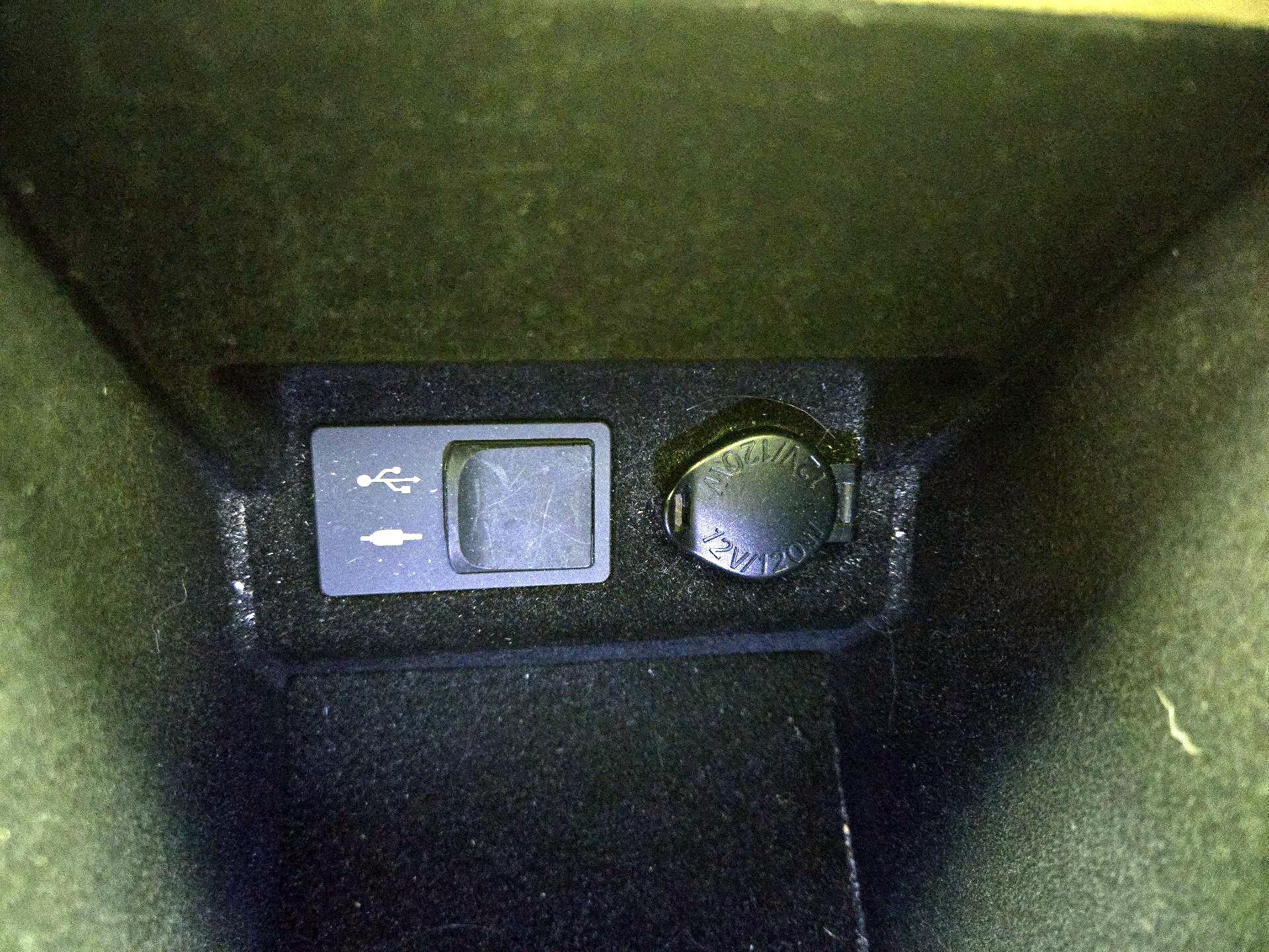 Thumbnail: 2014 Lexus ES - 18