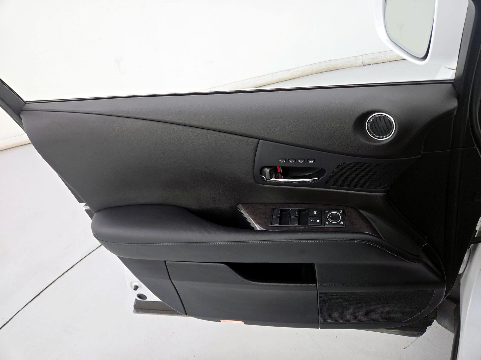 Thumbnail: 2015 Lexus RX - 12