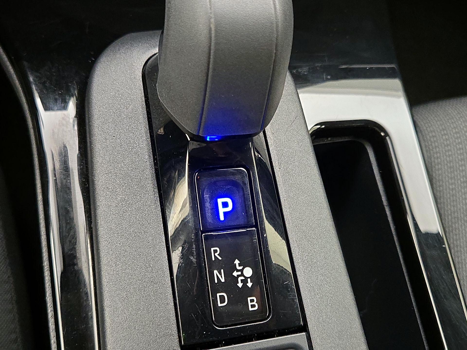 Thumbnail: 2025 Toyota Prius - 17