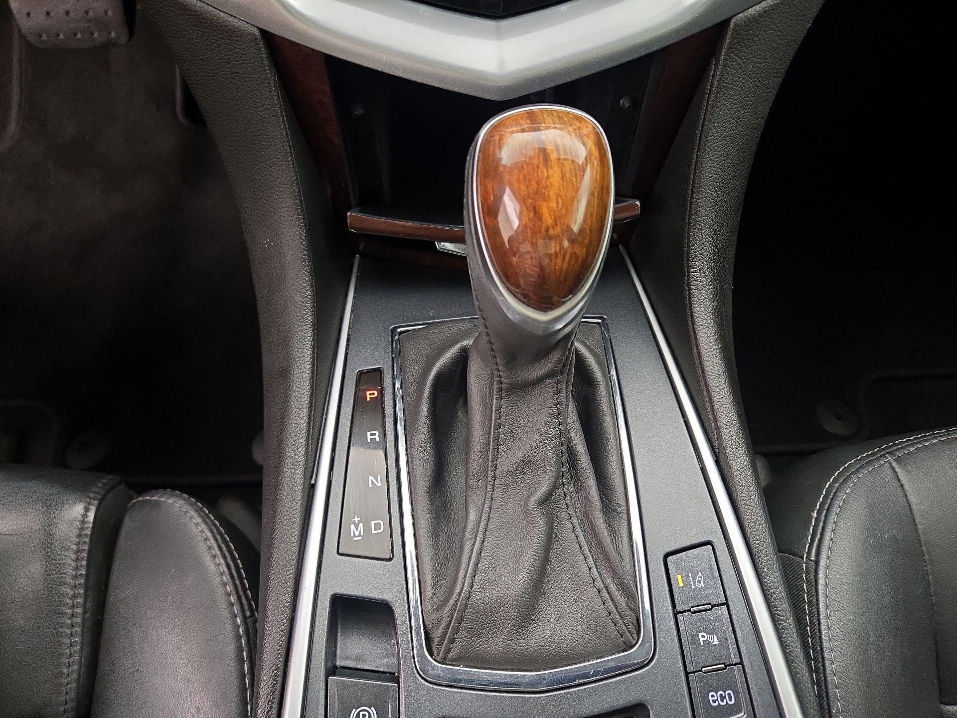 Thumbnail: 2015 Cadillac SRX - 18