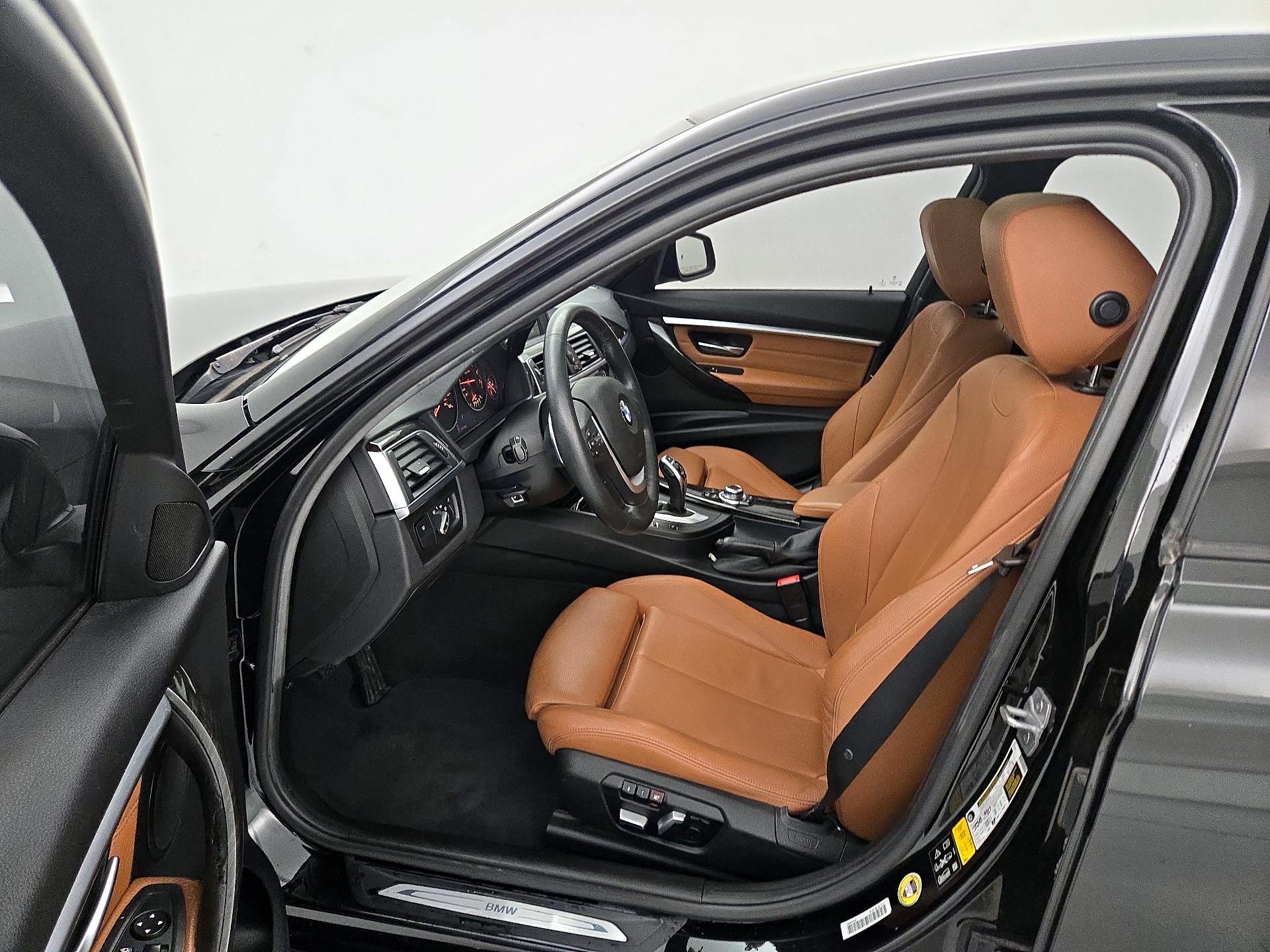 Thumbnail: 2016 BMW 3 Series - 11