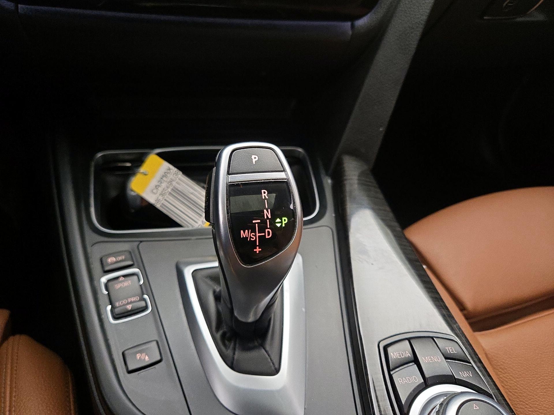 Thumbnail: 2016 BMW 3 Series - 18