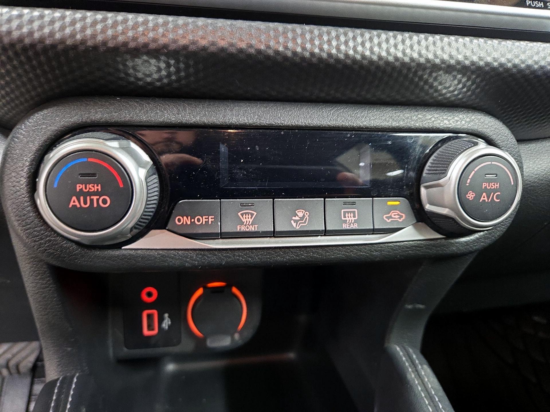 Thumbnail: 2019 Nissan Kicks - 16