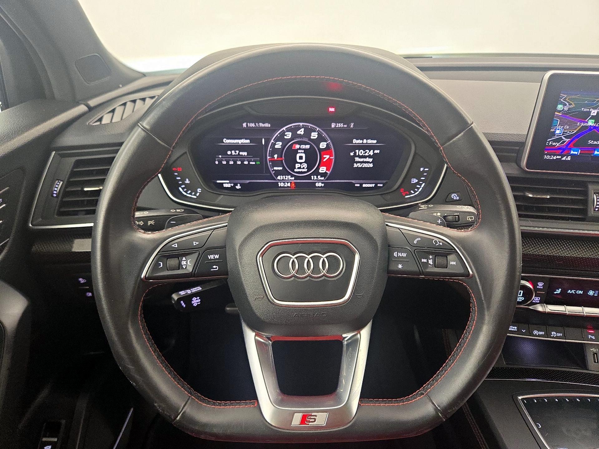 Thumbnail: 2020 Audi SQ5 - 10