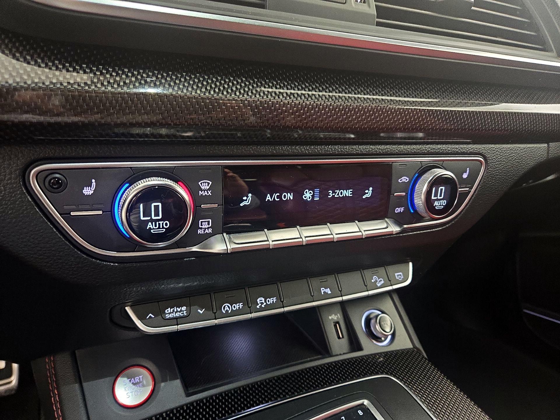 Thumbnail: 2020 Audi SQ5 - 17