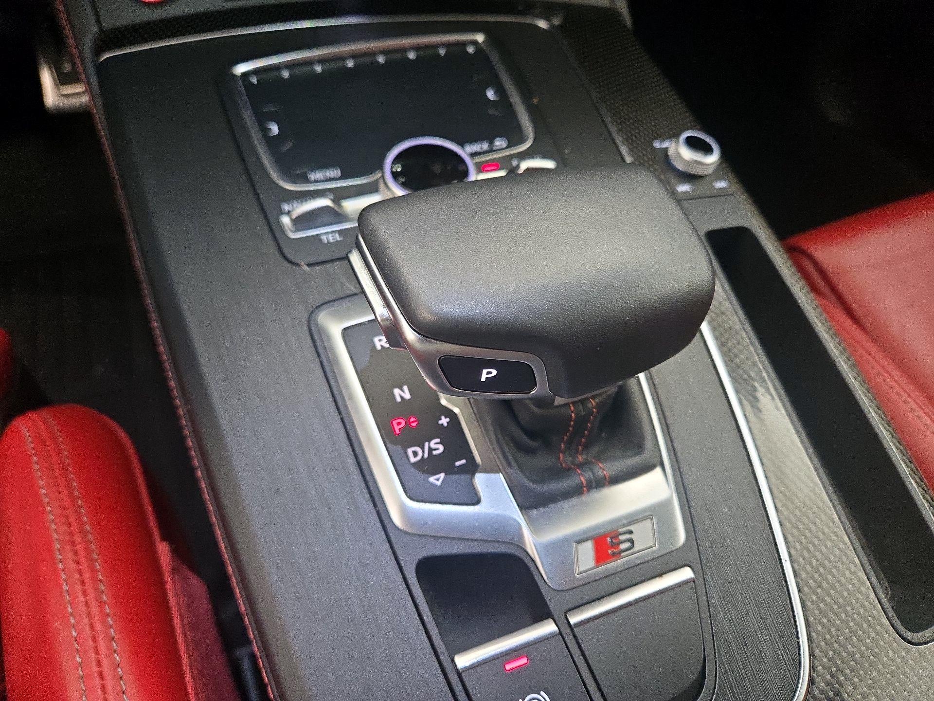 Thumbnail: 2020 Audi SQ5 - 18