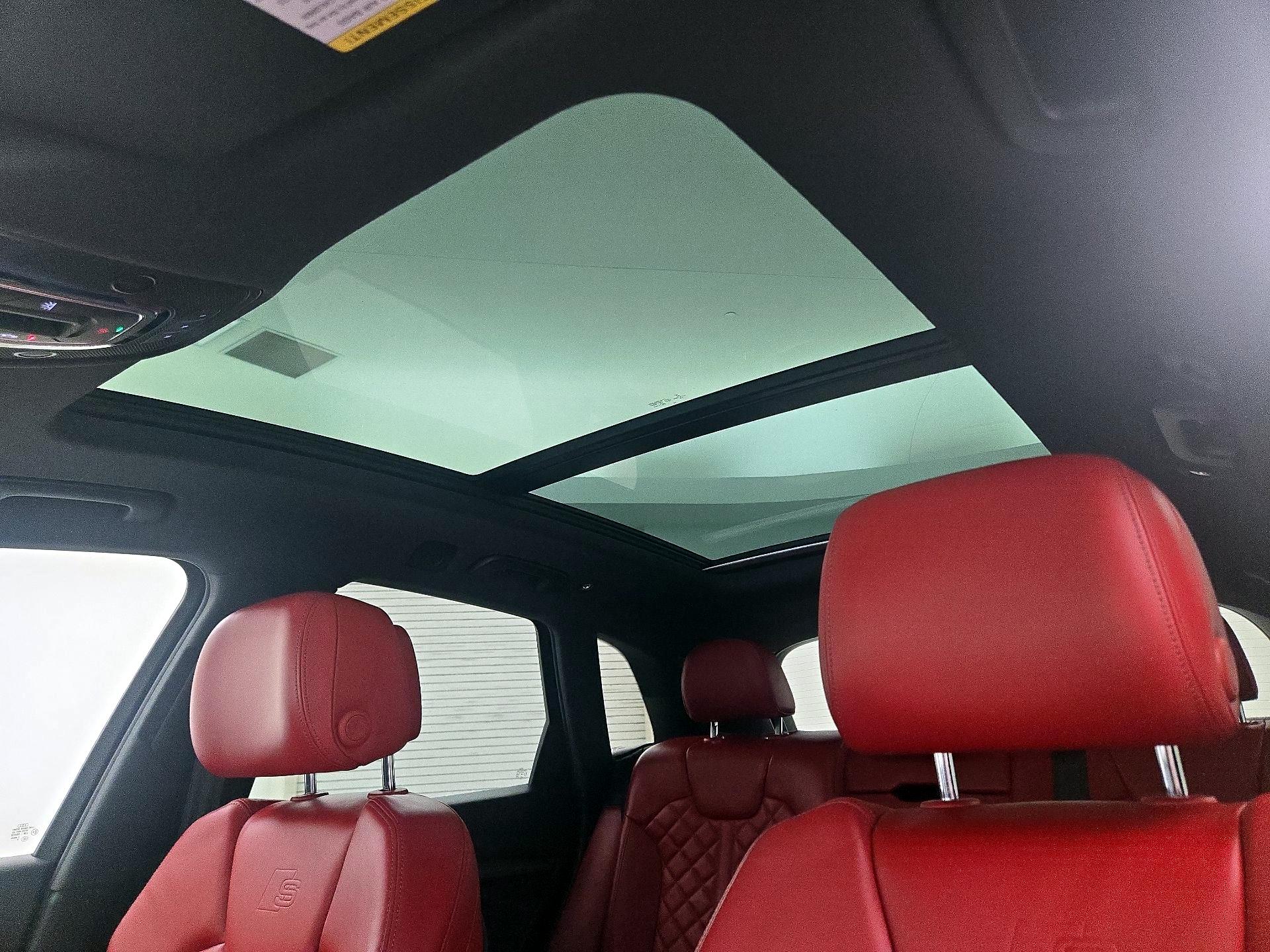 Thumbnail: 2020 Audi SQ5 - 20