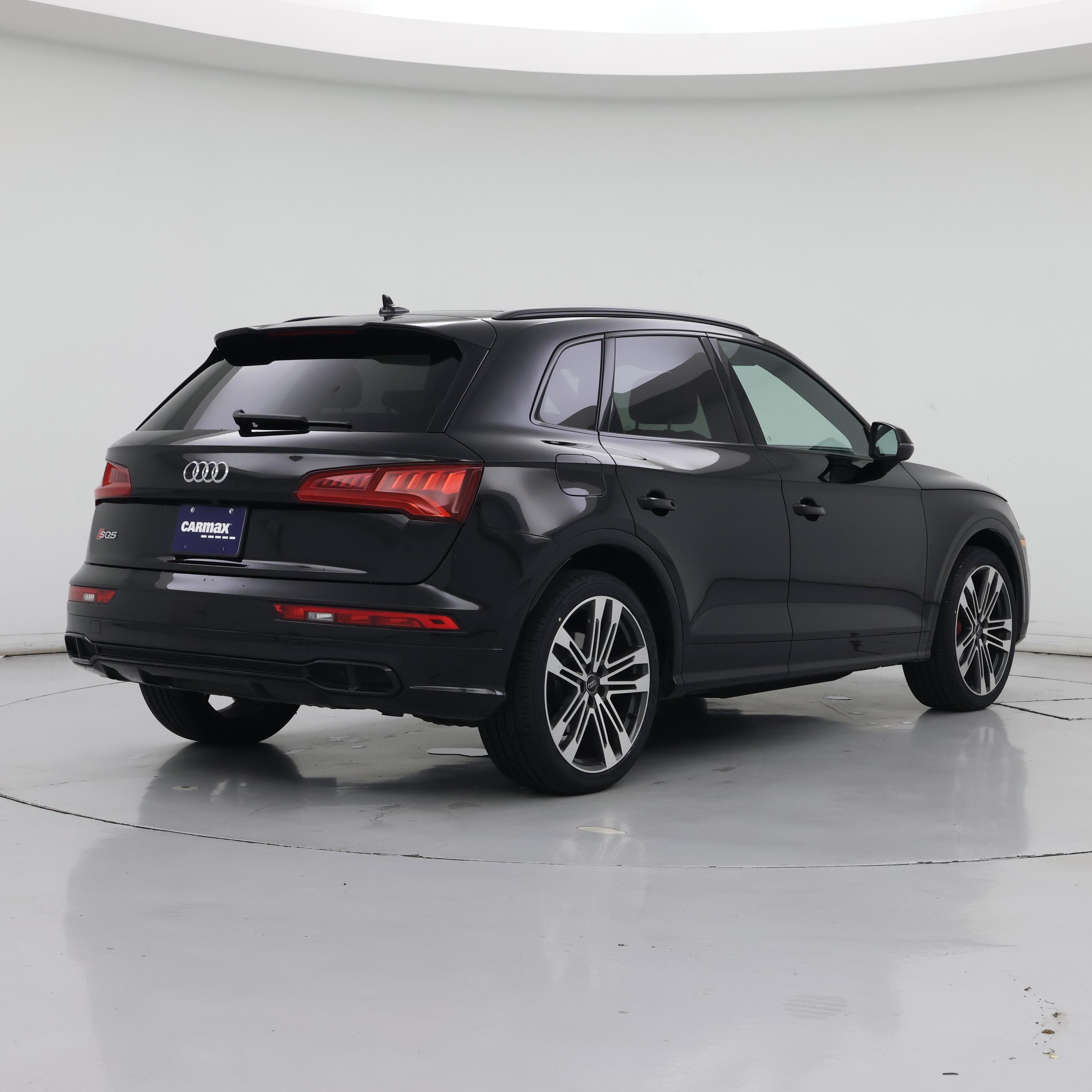 Thumbnail: 2020 Audi SQ5 - 8