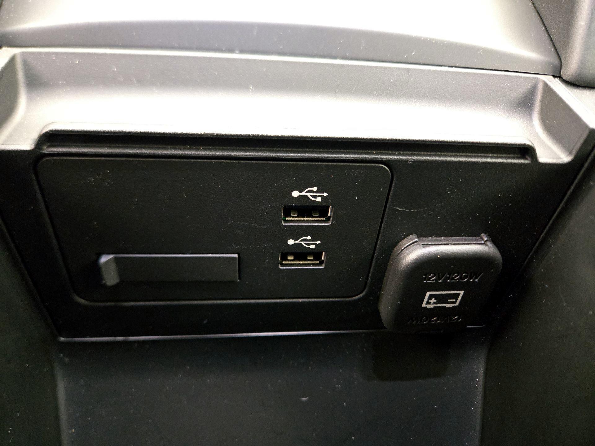 Thumbnail: 2023 Mazda Mazda3 - 18