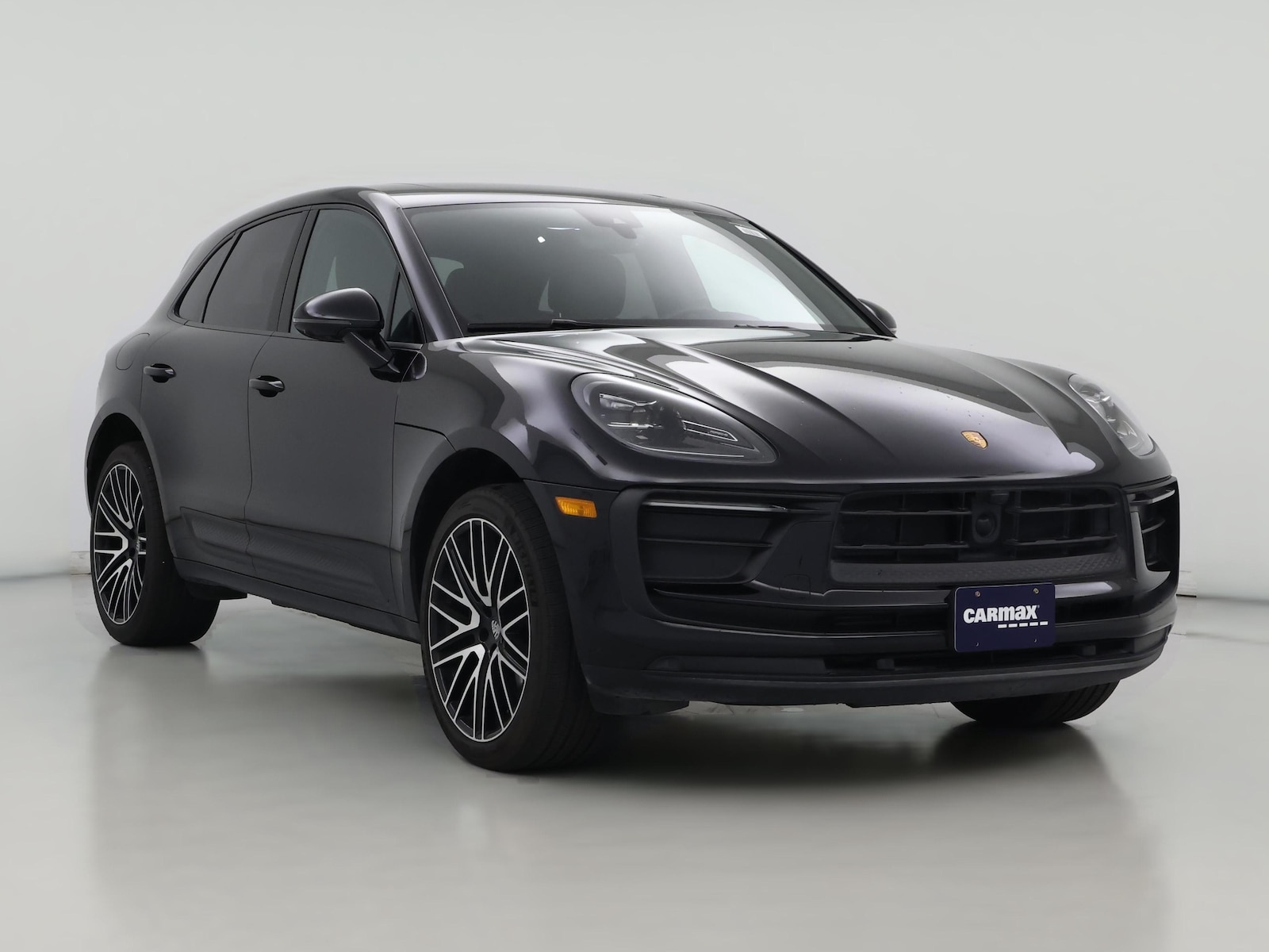 2023 Porsche Macan T
