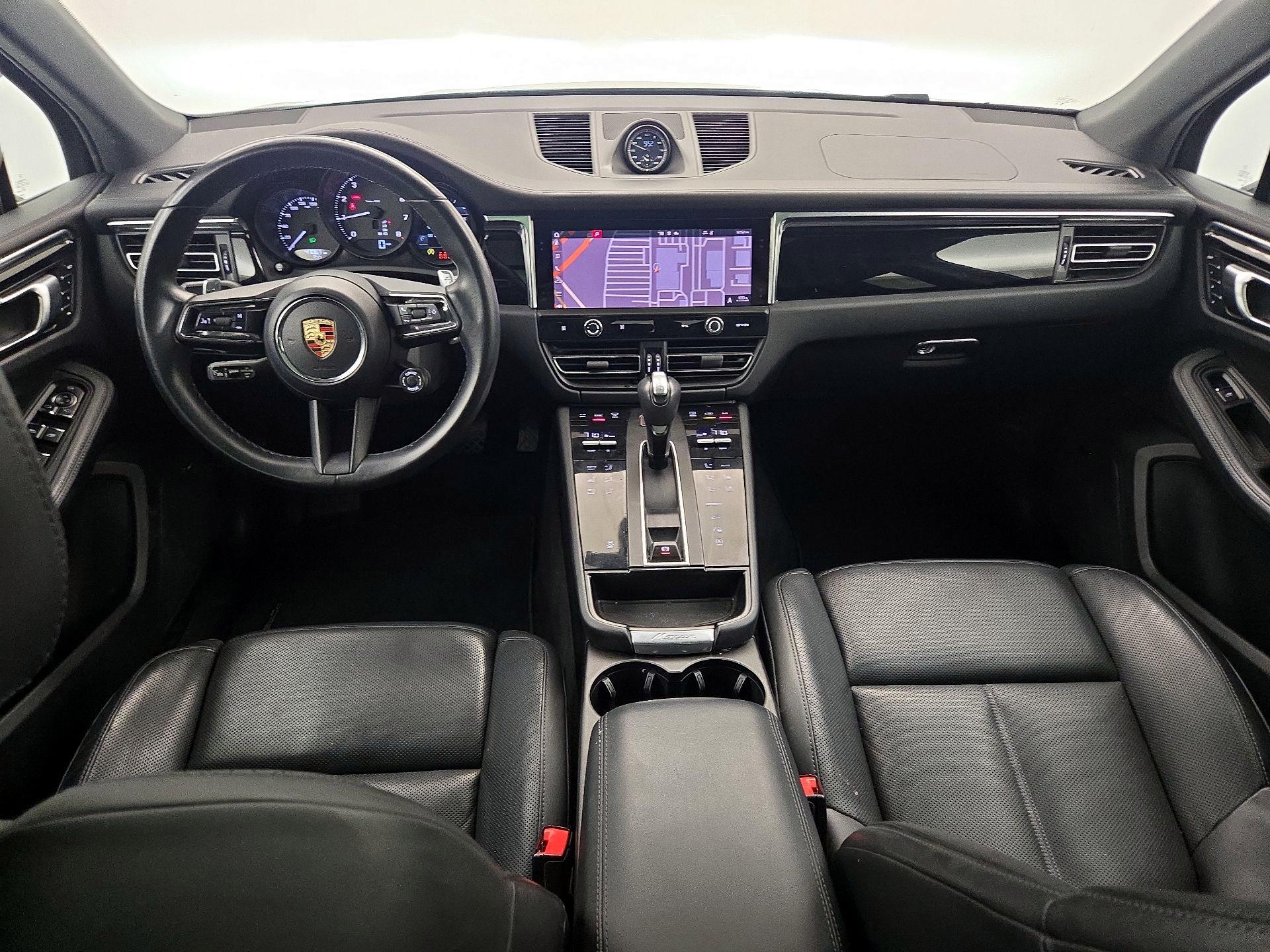 Thumbnail: 2023 Porsche Macan - 9