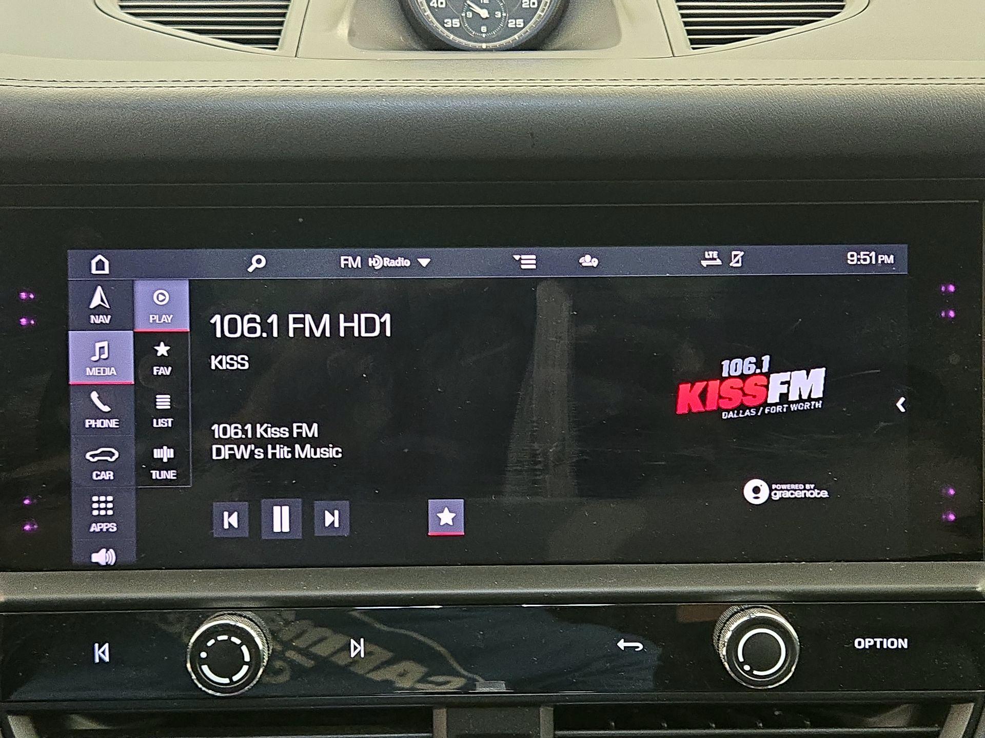 Thumbnail: 2023 Porsche Macan - 16