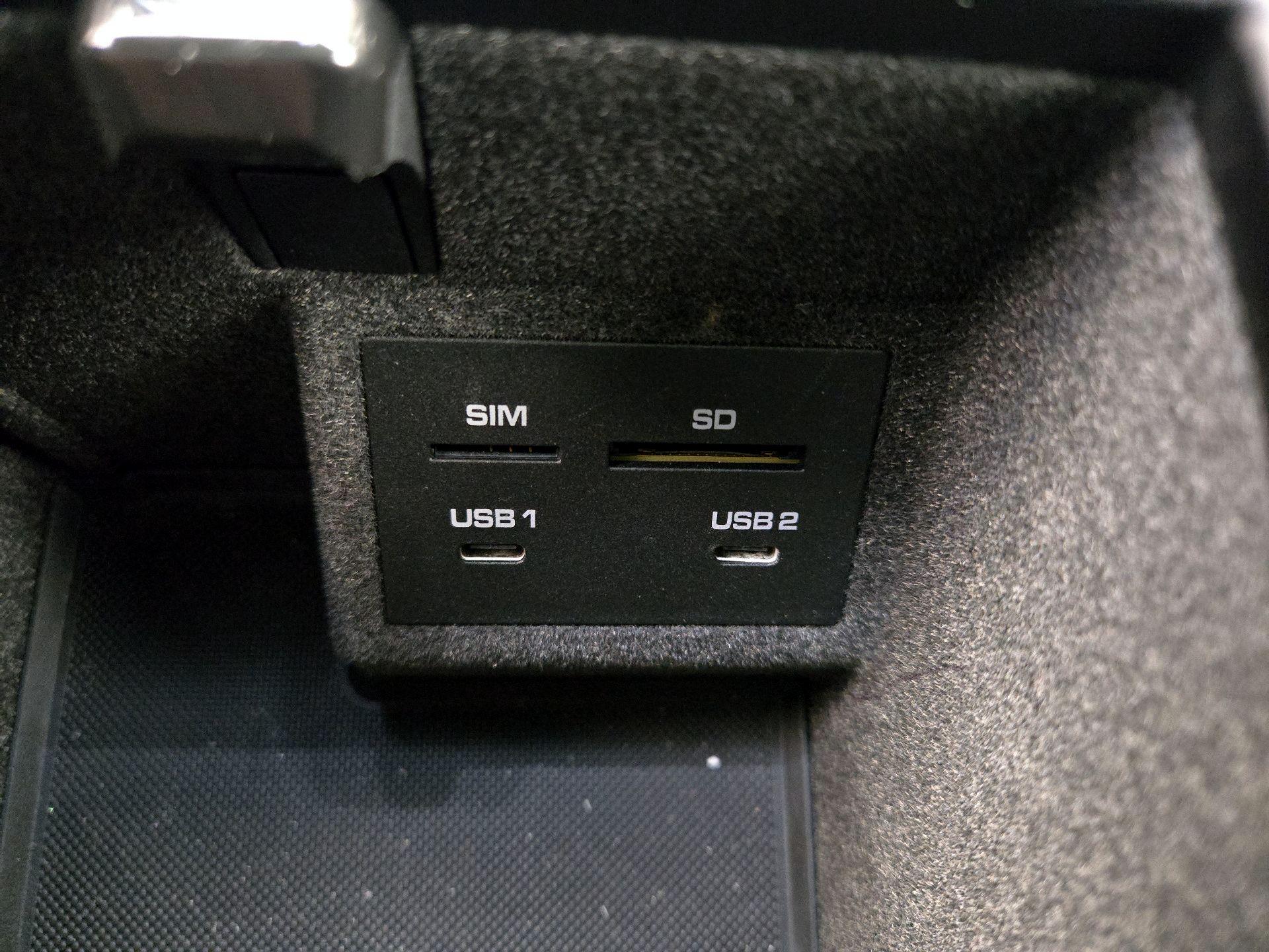 Thumbnail: 2023 Porsche Macan - 19