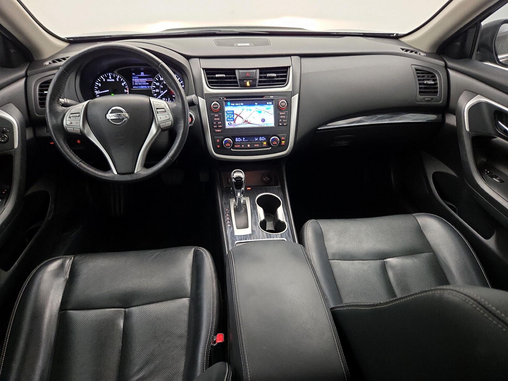 Thumbnail: 2016 Nissan Altima - 9