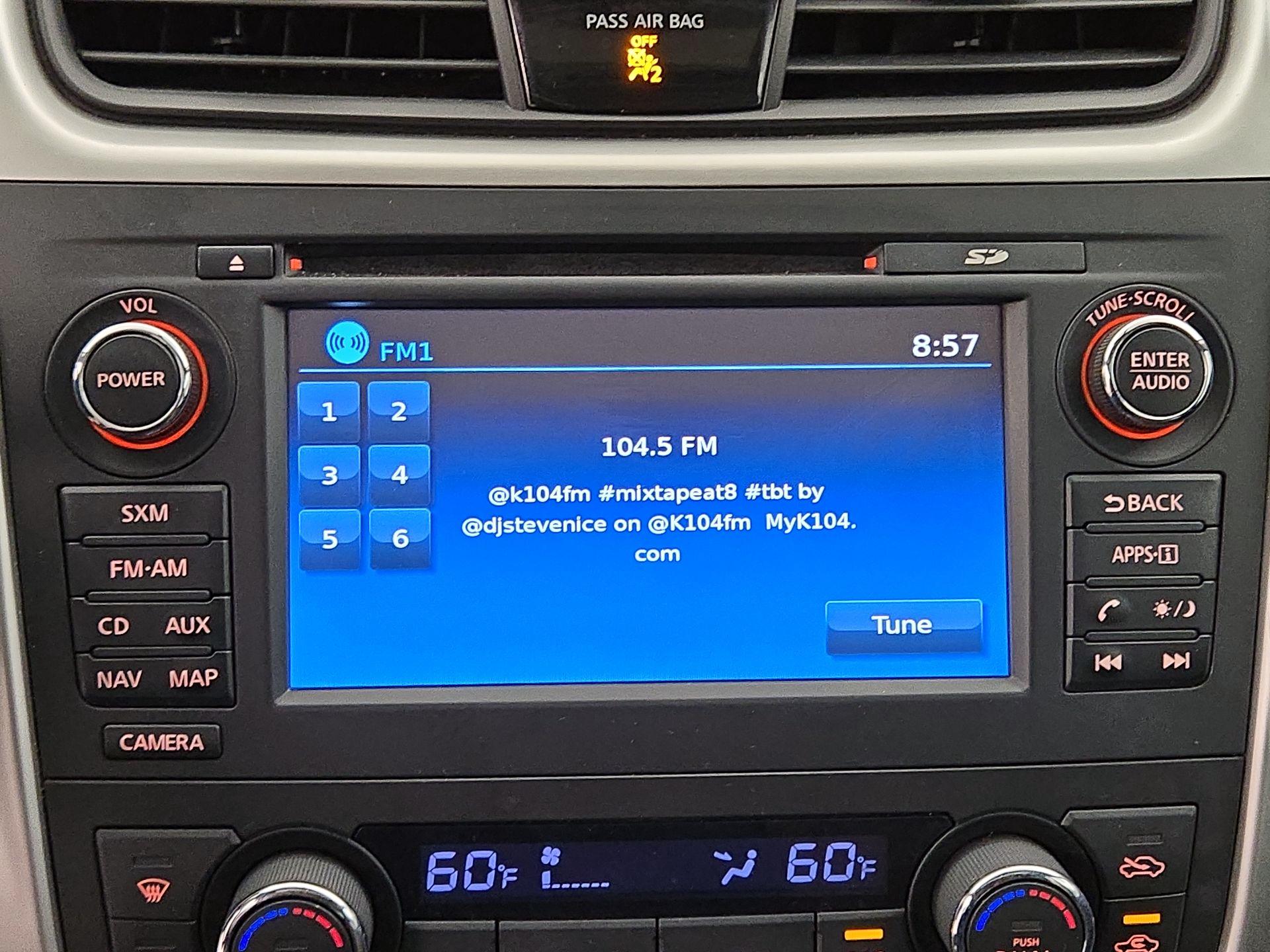 Thumbnail: 2016 Nissan Altima - 16