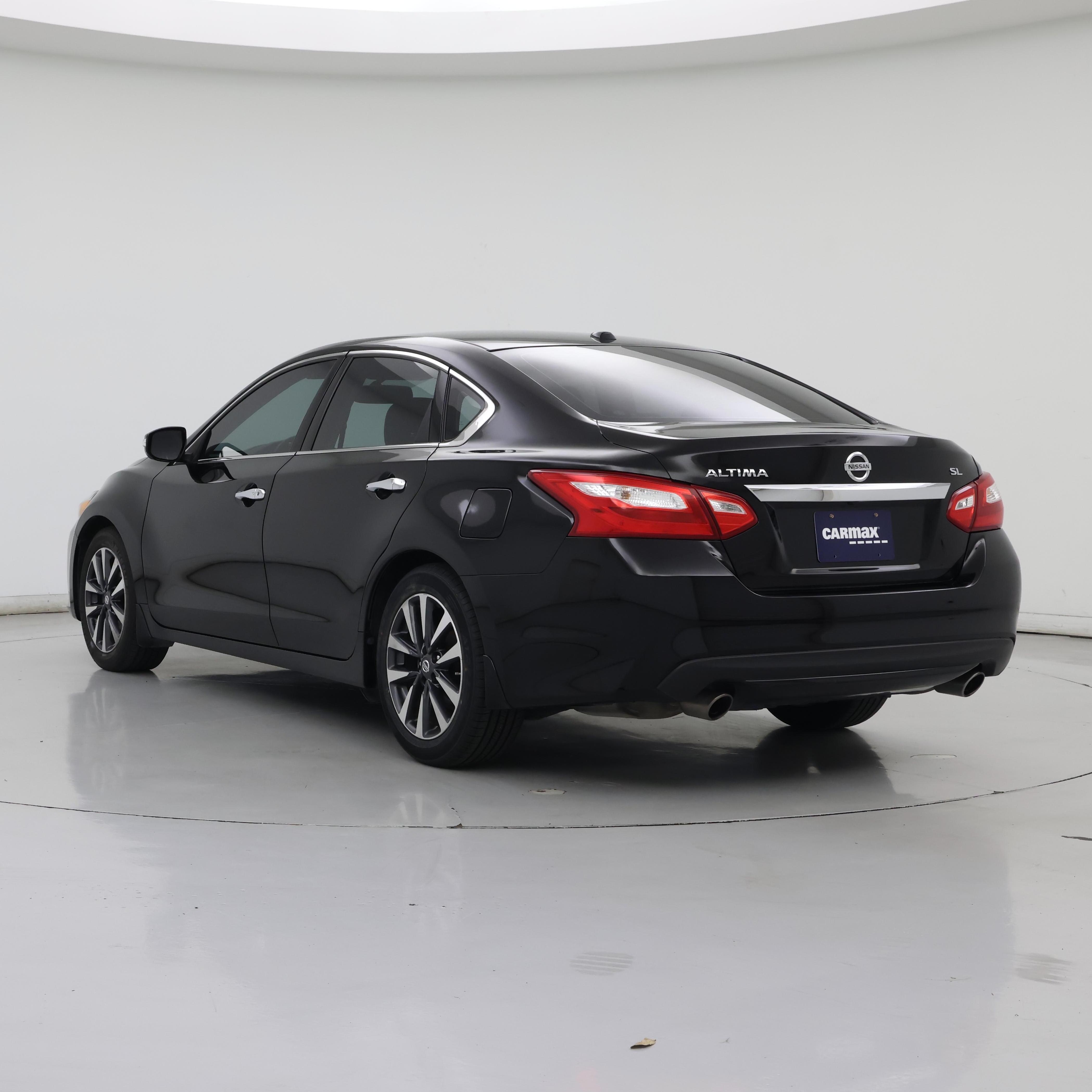 Thumbnail: 2016 Nissan Altima - 2